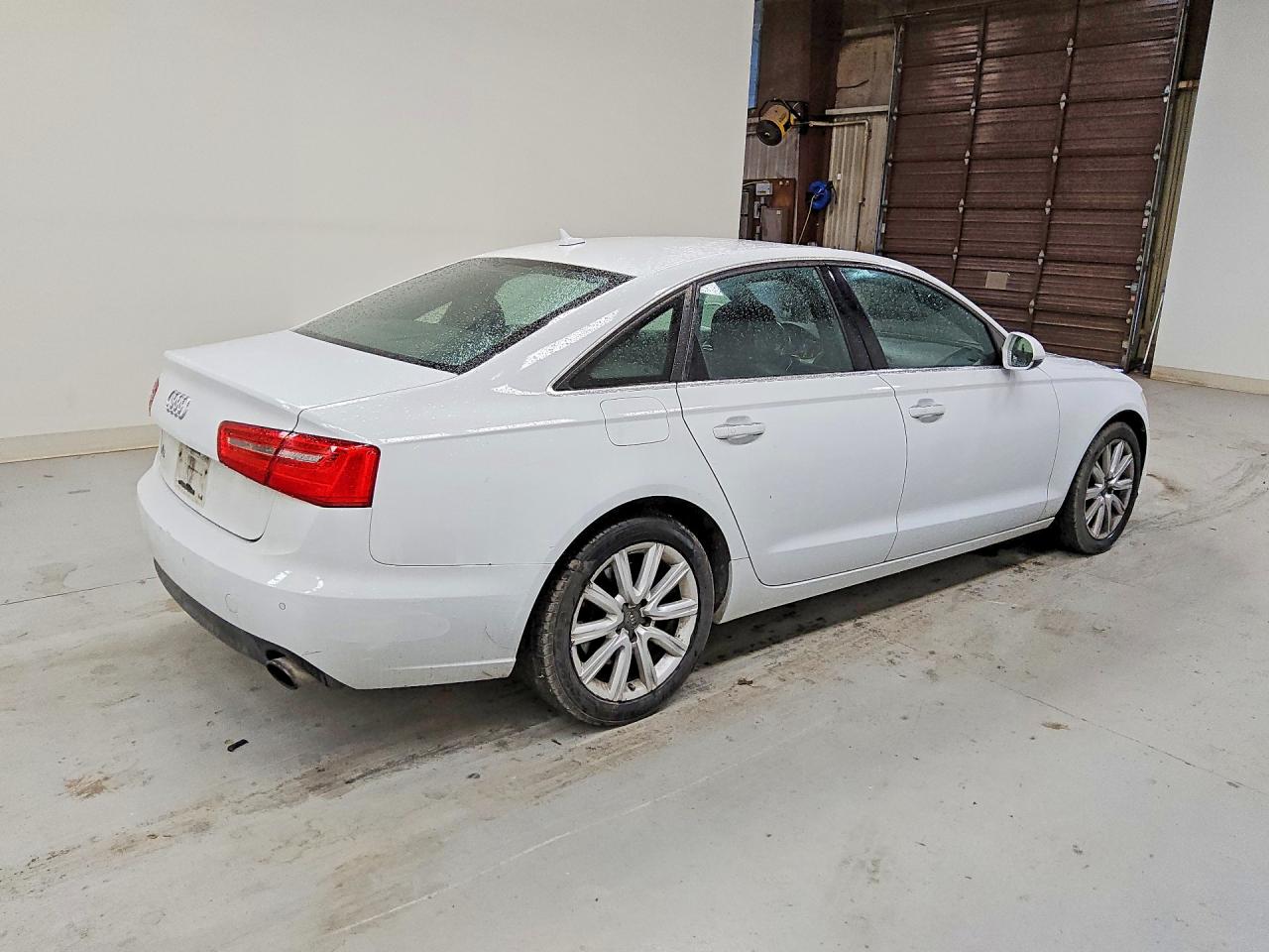 2014 Audi A6 Premium Plus White vin: WAUGFAFC7EN048557