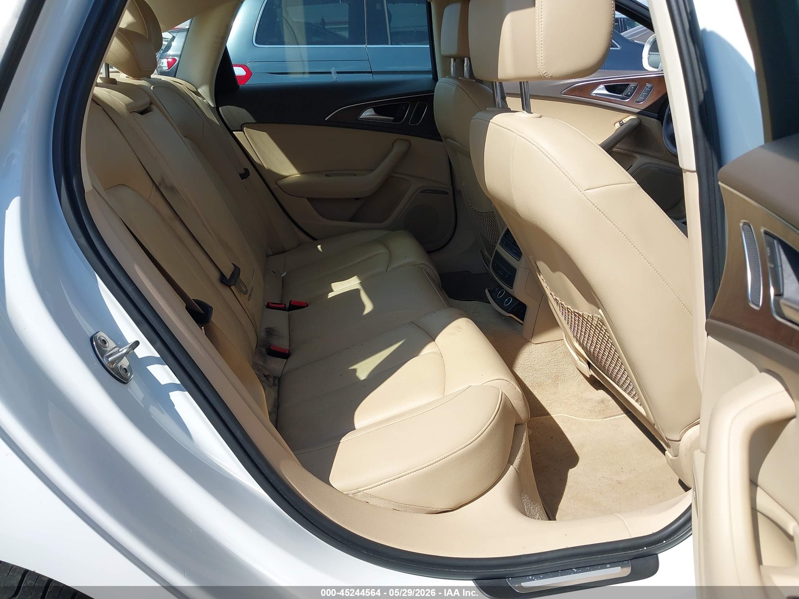 2014 Audi A6 2.0t Premium Белый vin: WAUGFAFC9EN039942