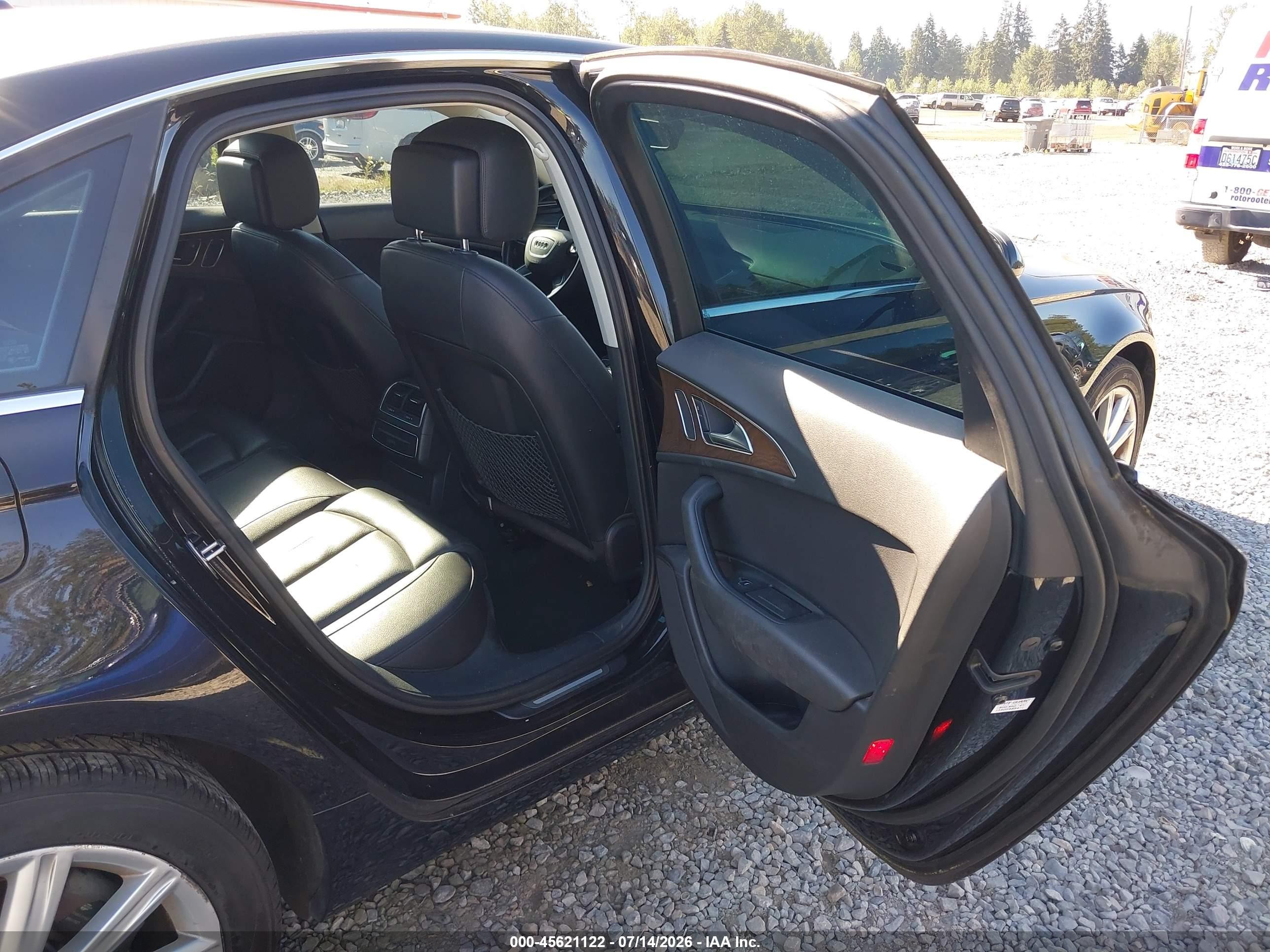 2014 Audi A6 2.0t Premium Черный vin: WAUGFAFCXEN010711