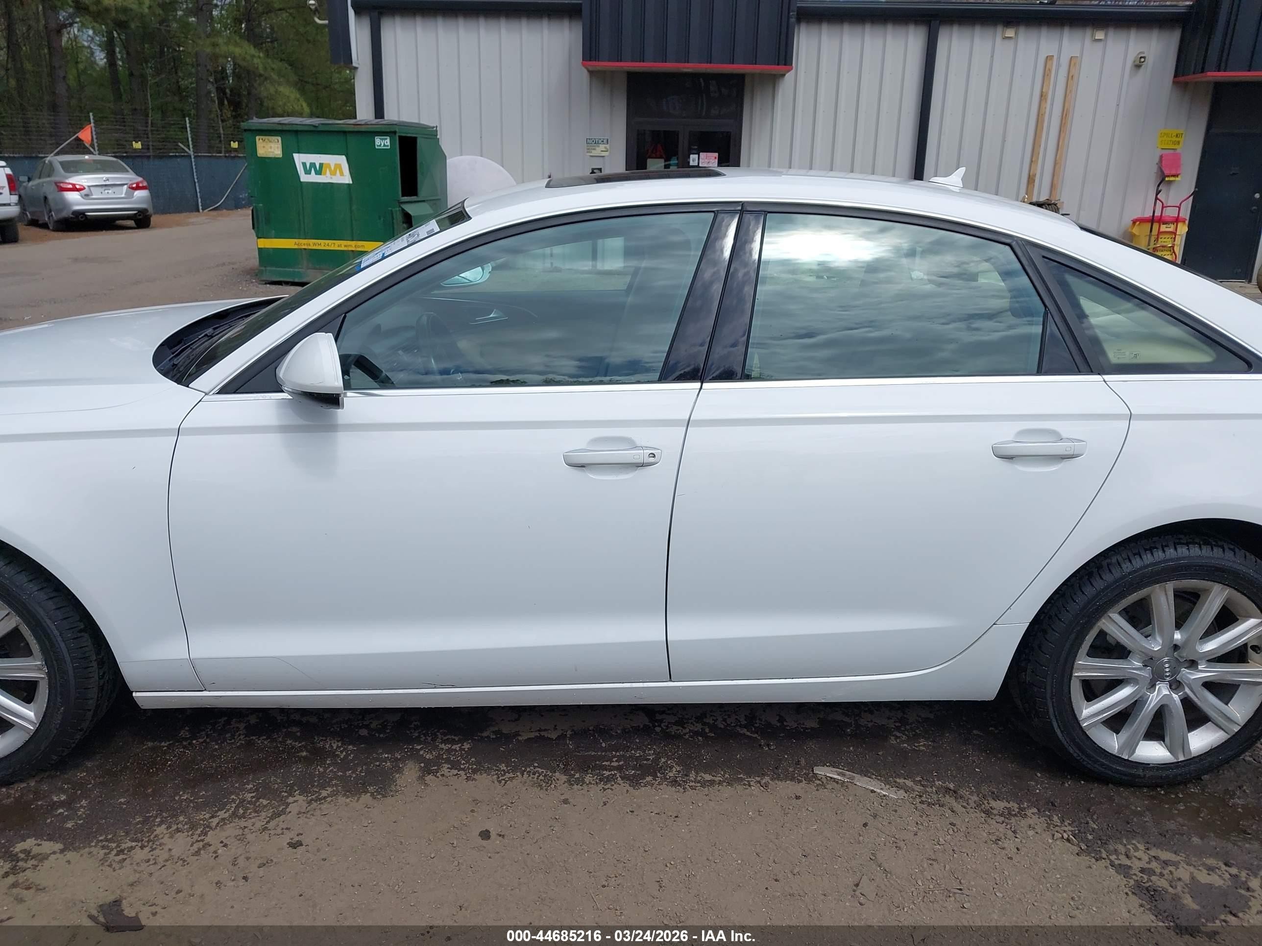 2014 Audi A6 2.0t Premium Белый vin: WAUGFAFCXEN047967