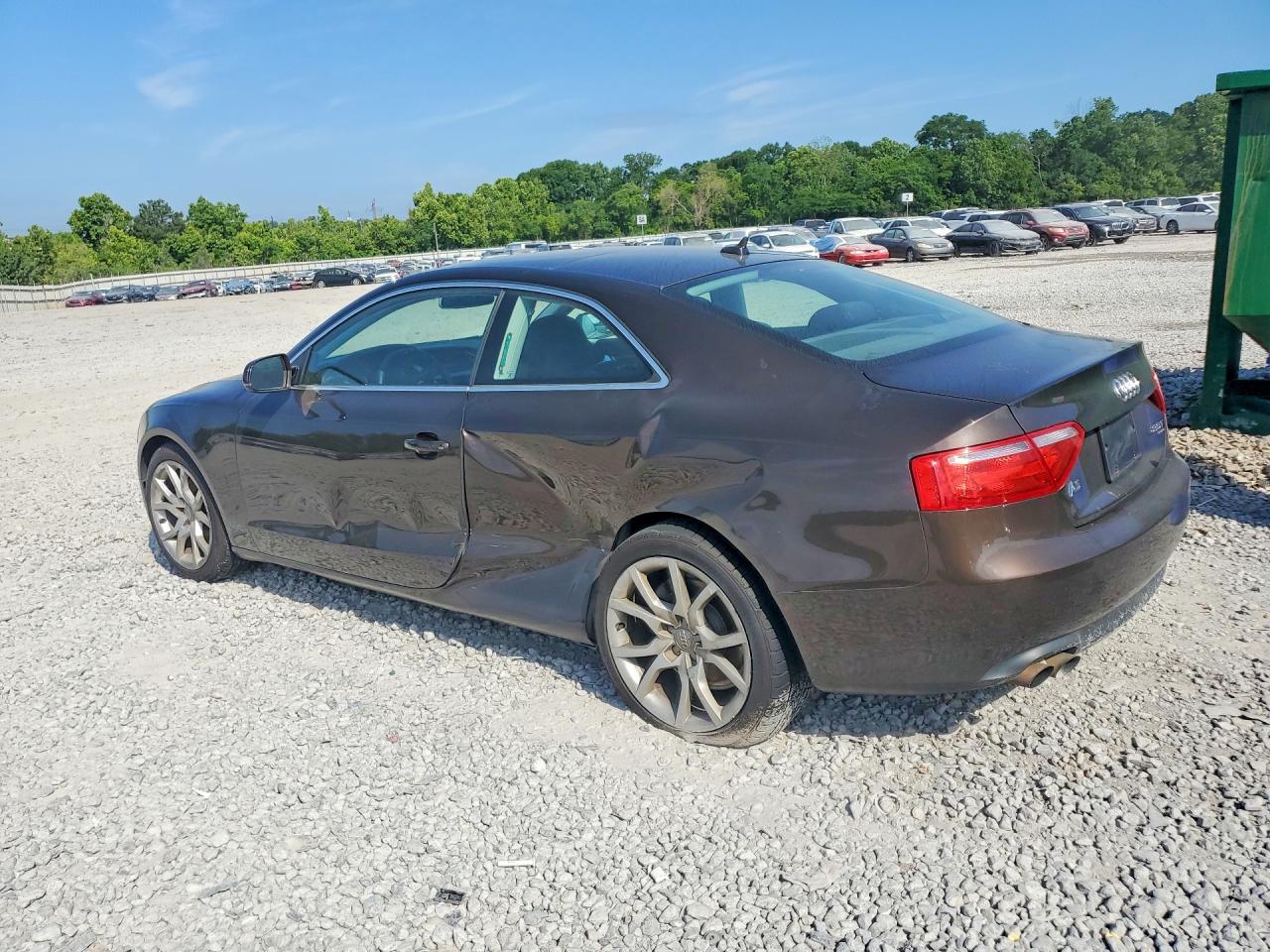 2011 Audi A5 Premium Tan vin: WAUGFAFR9BA051239