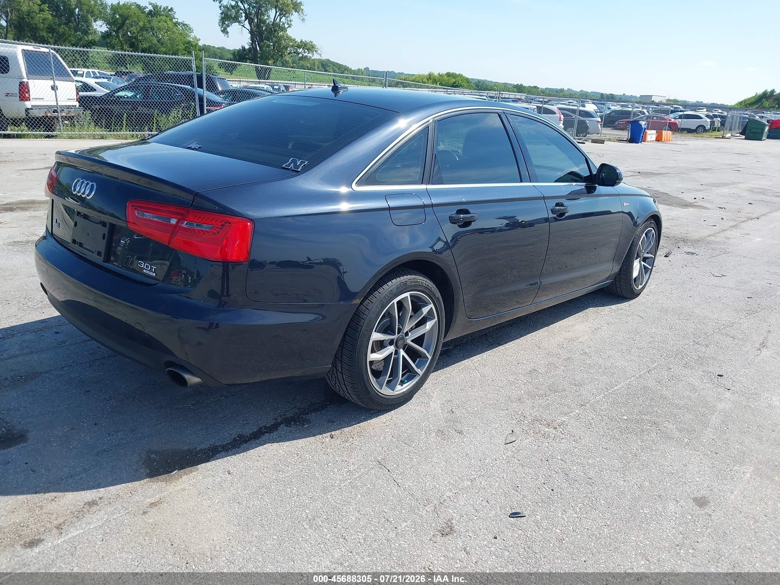 2012 Audi A6 3.0t Premium Plus Черный vin: WAUGGAFC2CN158474