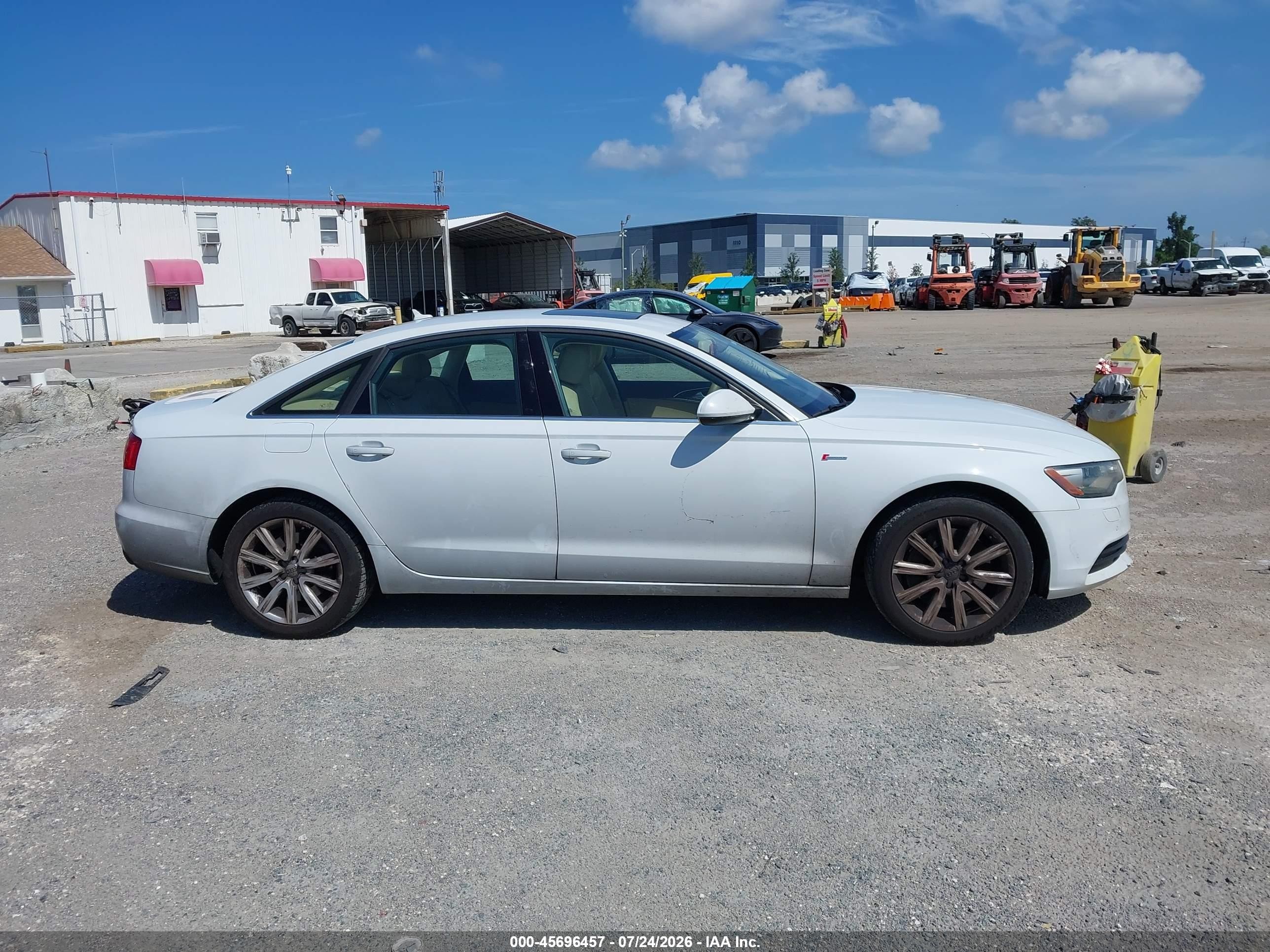 2013 Audi A6 3.0t Premium White vin: WAUGGAFC2DN004865
