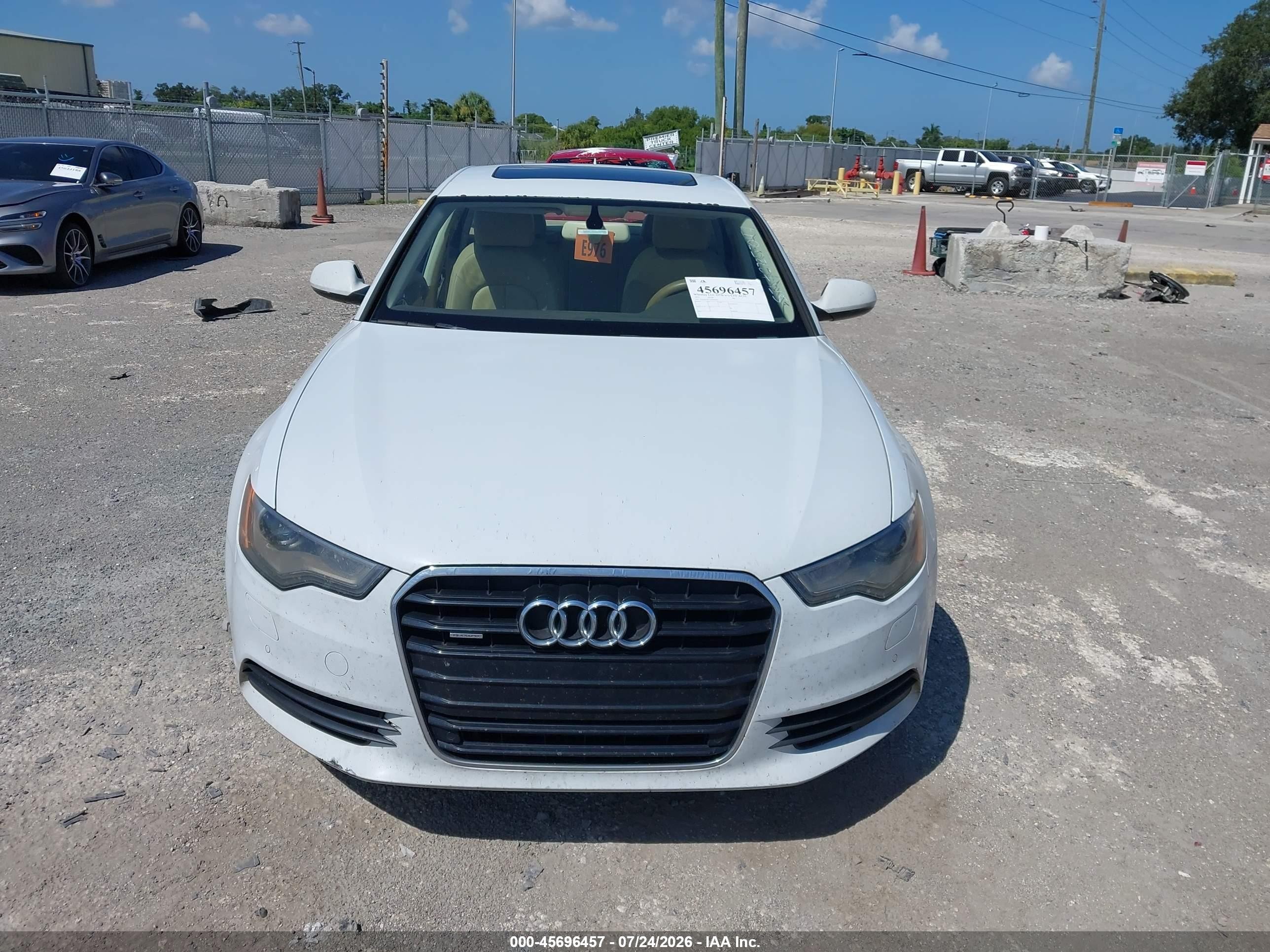 2013 Audi A6 3.0t Premium White vin: WAUGGAFC2DN004865