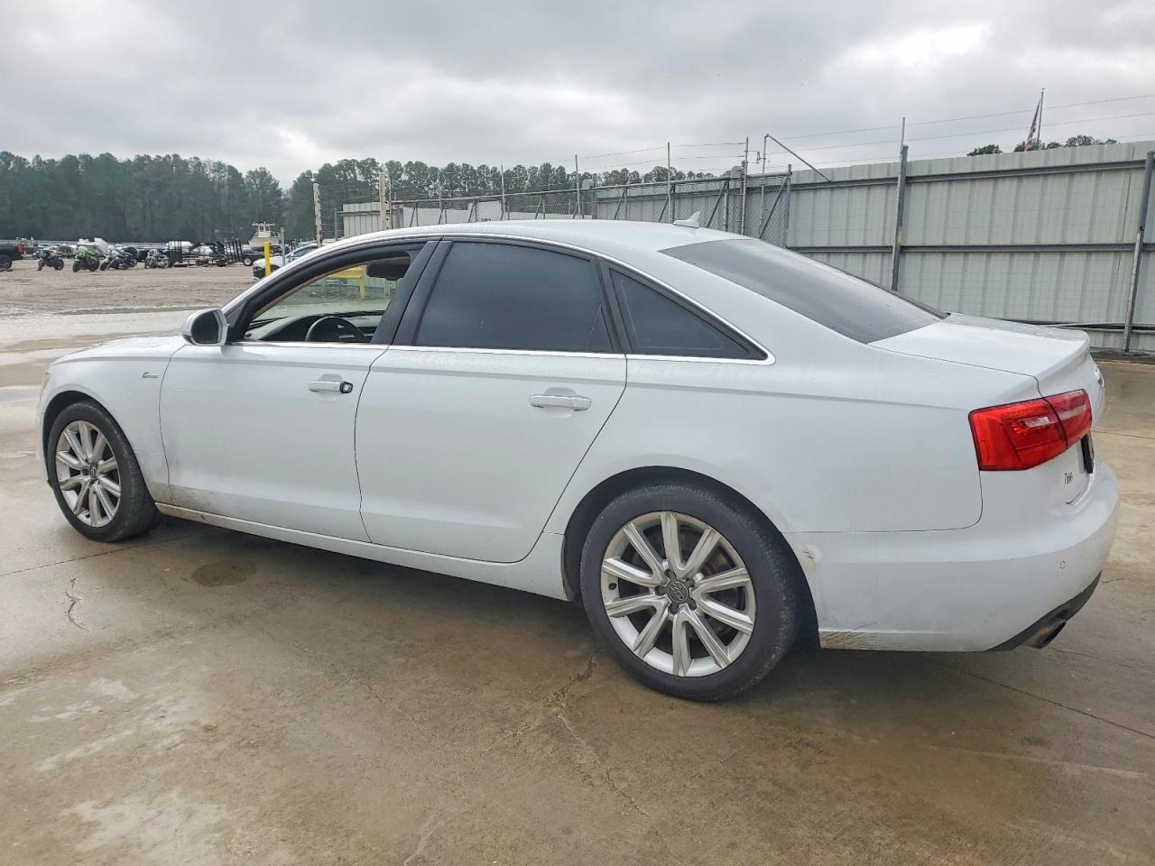 2013 Audi A6 Premium Plus White vin: WAUGGAFC4DN015141