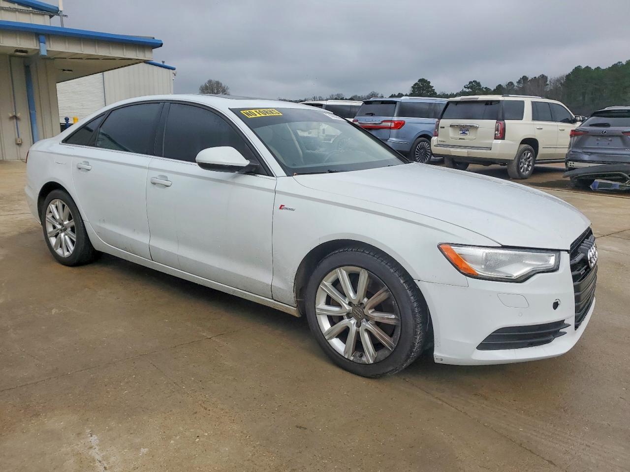 2013 Audi A6 Premium Plus White vin: WAUGGAFC4DN015141