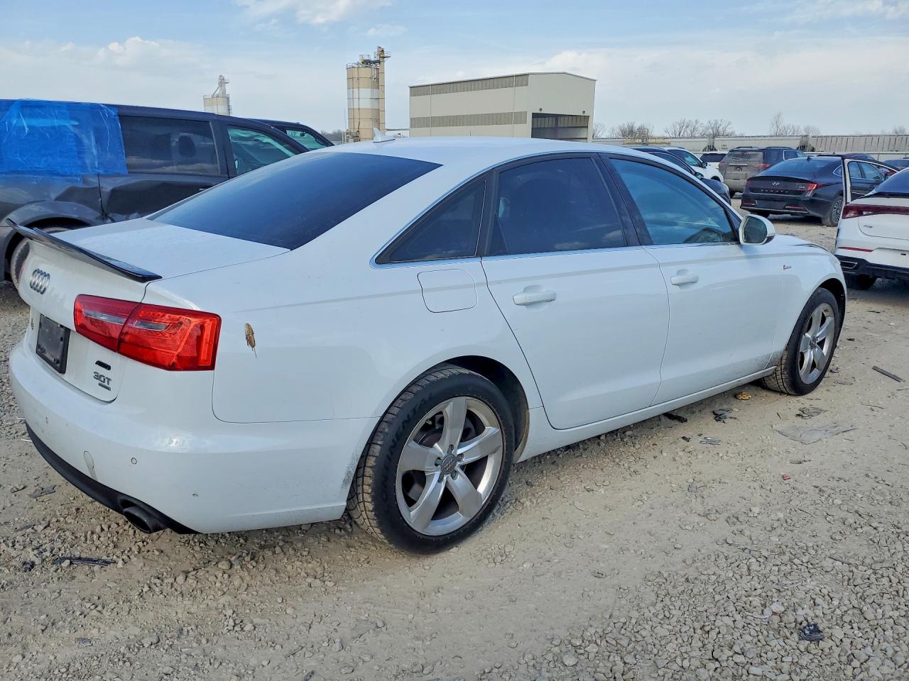 2012 Audi A6 Premium Plus White vin: WAUGGAFC8CN058573