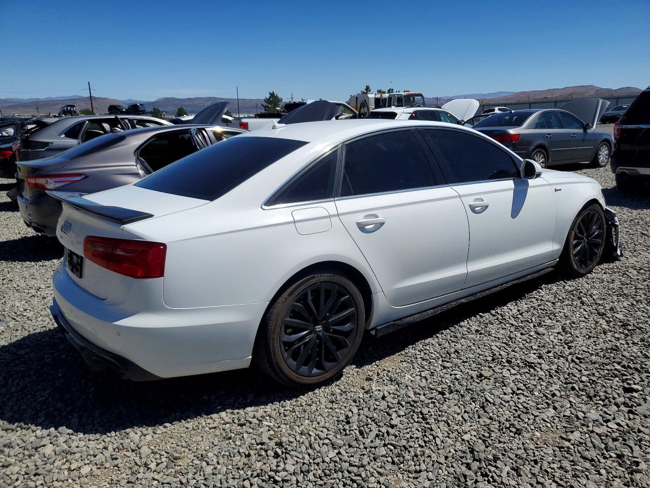 2012 Audi A6 Premium Plus White vin: WAUGGAFC8CN069234