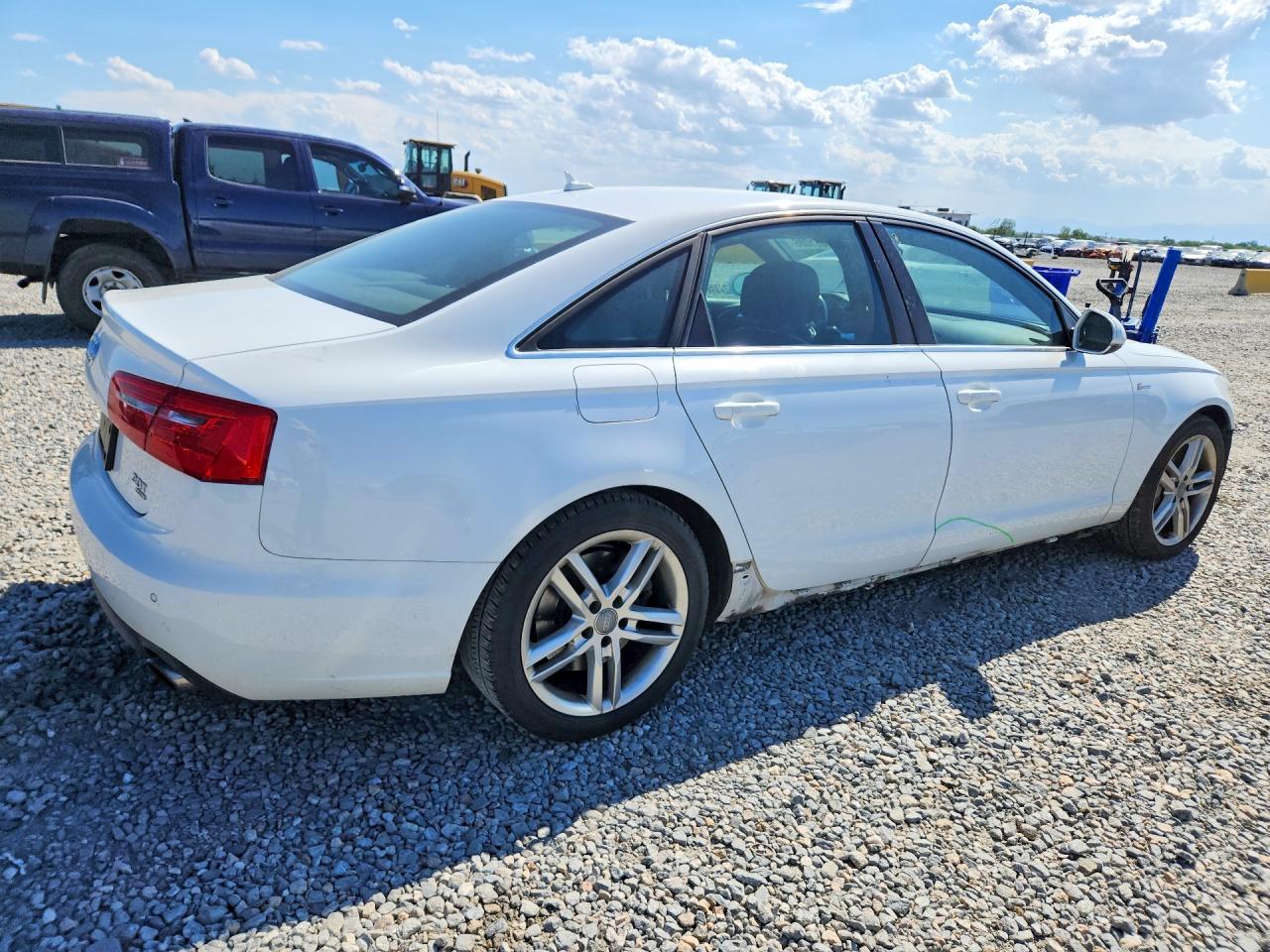2012 Audi A6 Premium Plus White vin: WAUGGAFC8CN096854