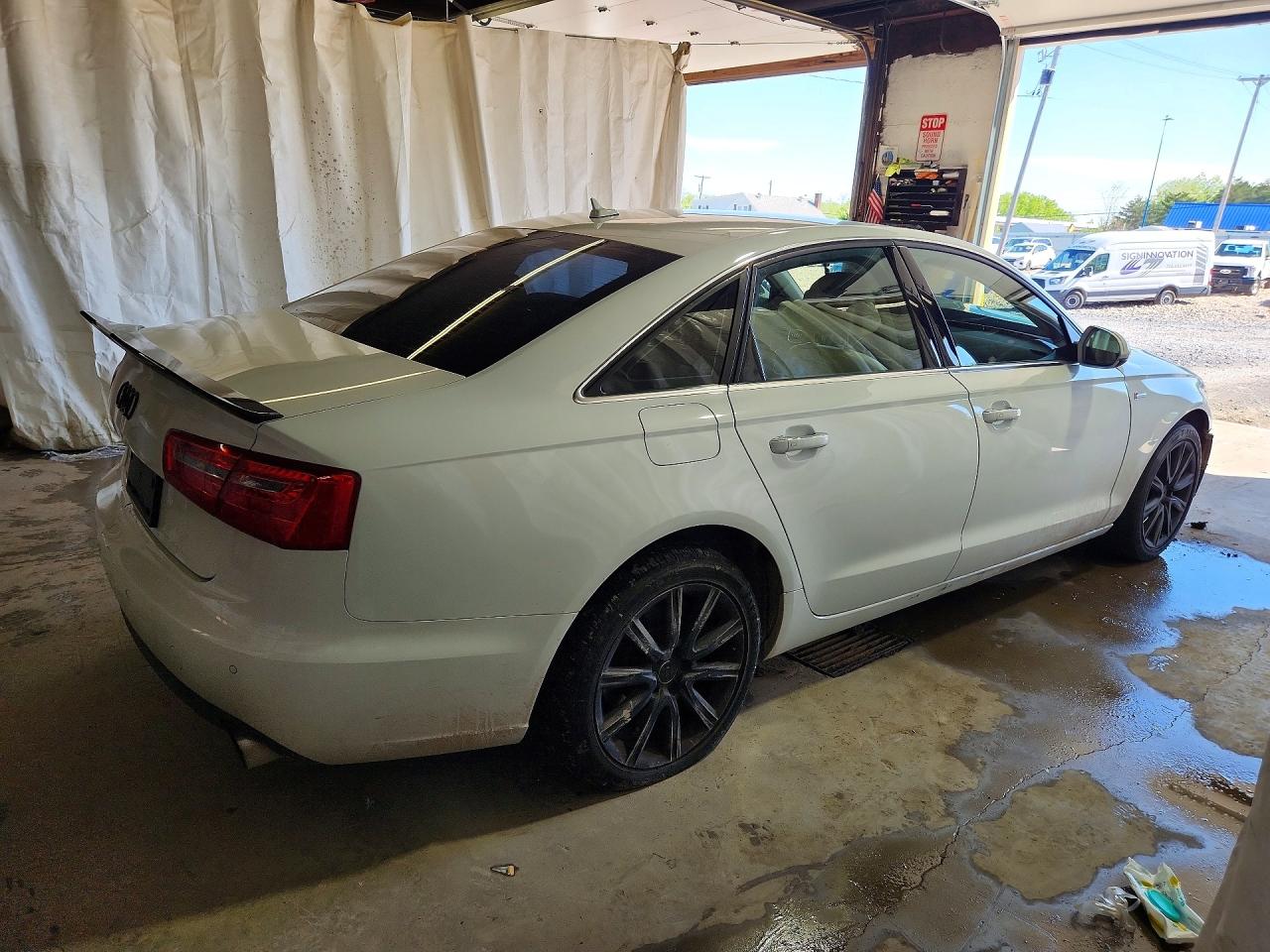2013 Audi A6 Premium Plus White vin: WAUGGAFC8DN047347