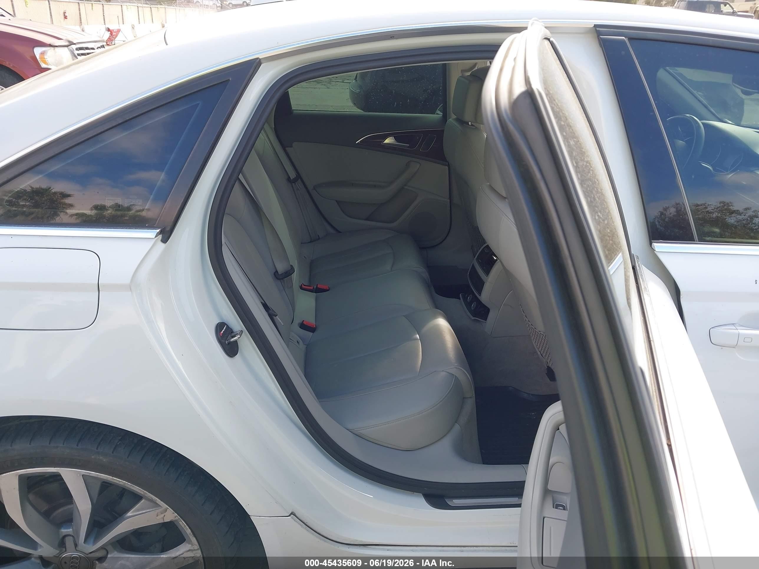 2013 Audi A6 3.0t Premium Cream vin: WAUGGAFC8DN132575