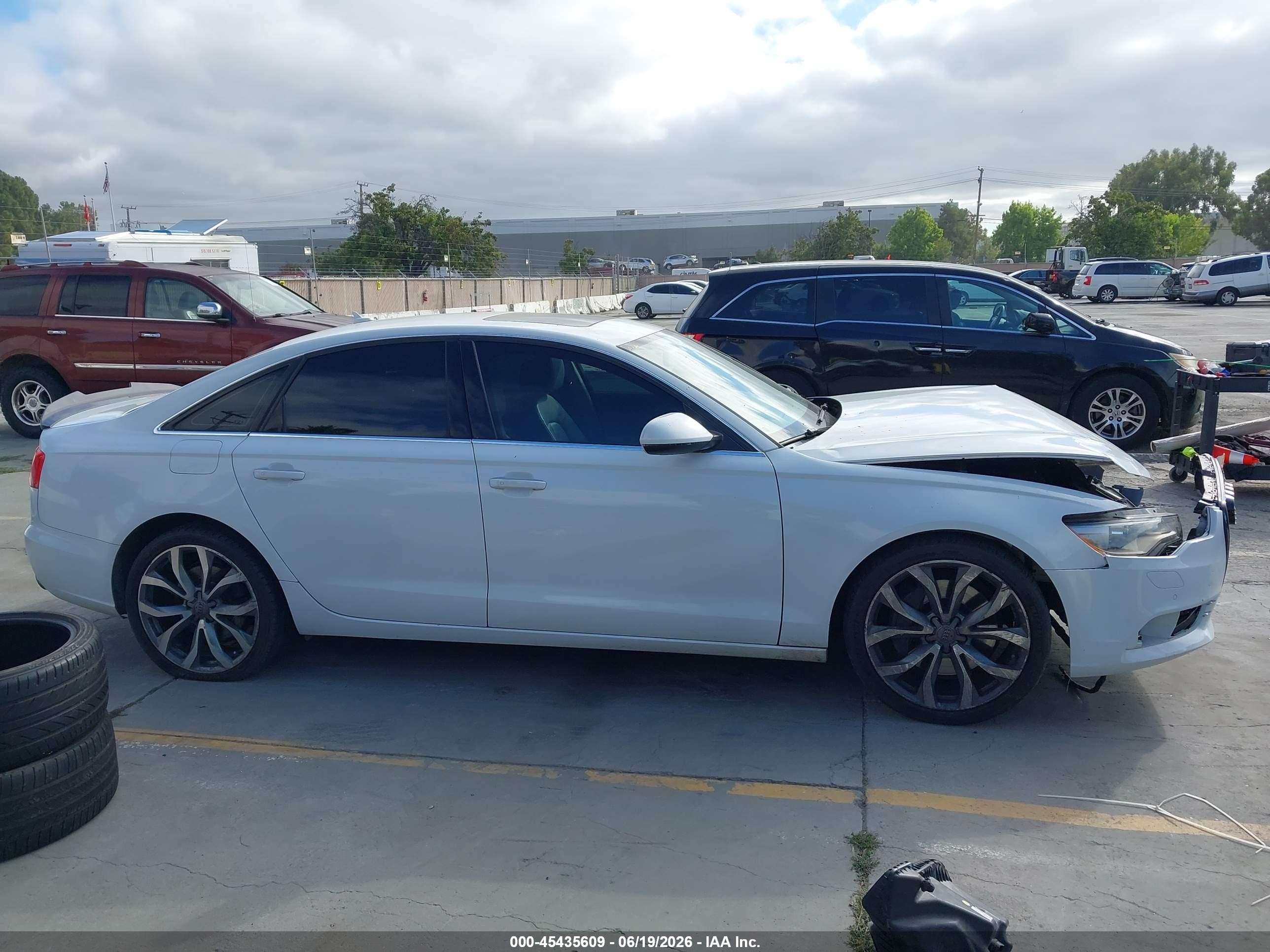 2013 Audi A6 3.0t Premium Cream vin: WAUGGAFC8DN132575