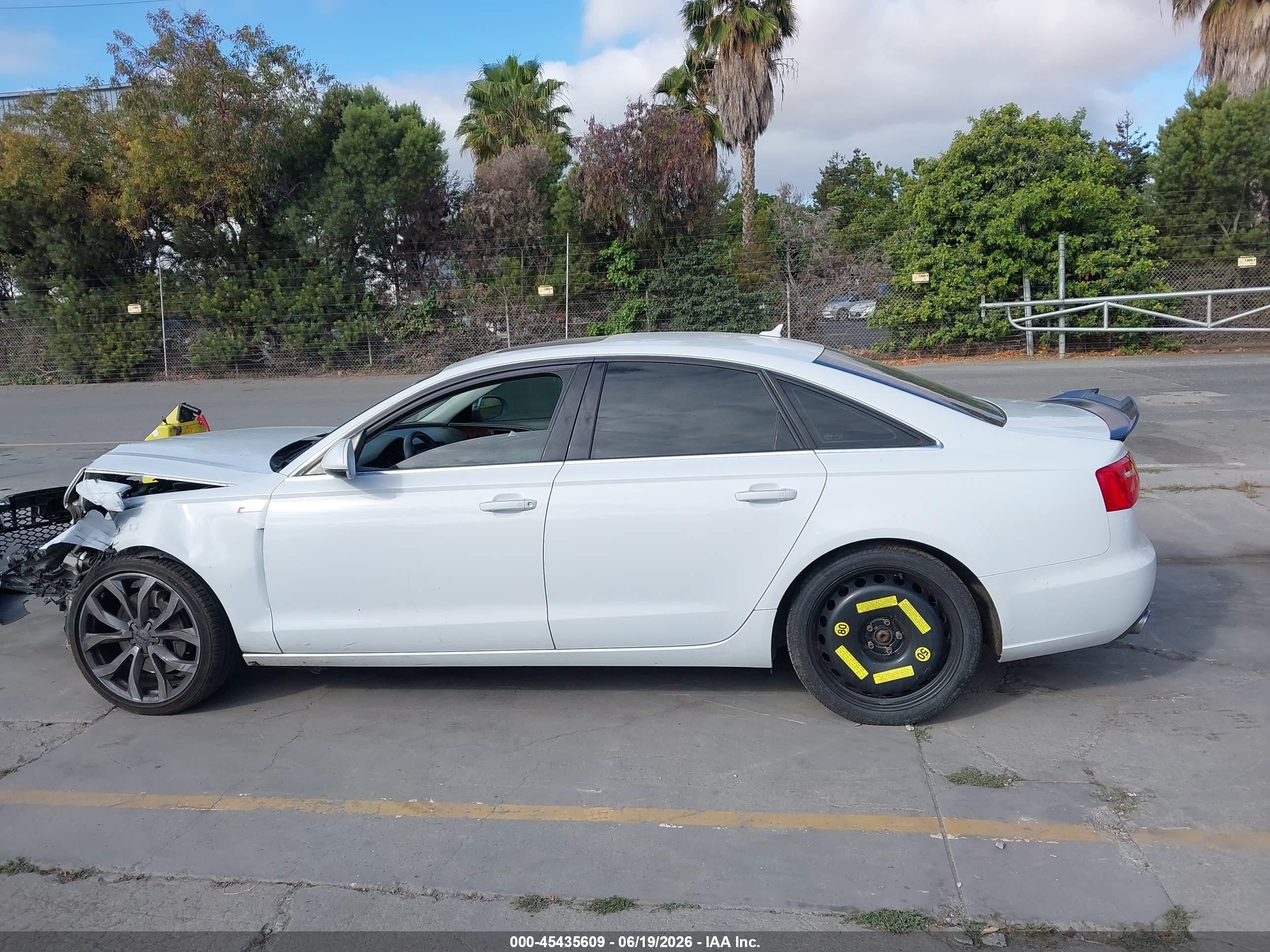 2013 Audi A6 3.0t Premium Cream vin: WAUGGAFC8DN132575