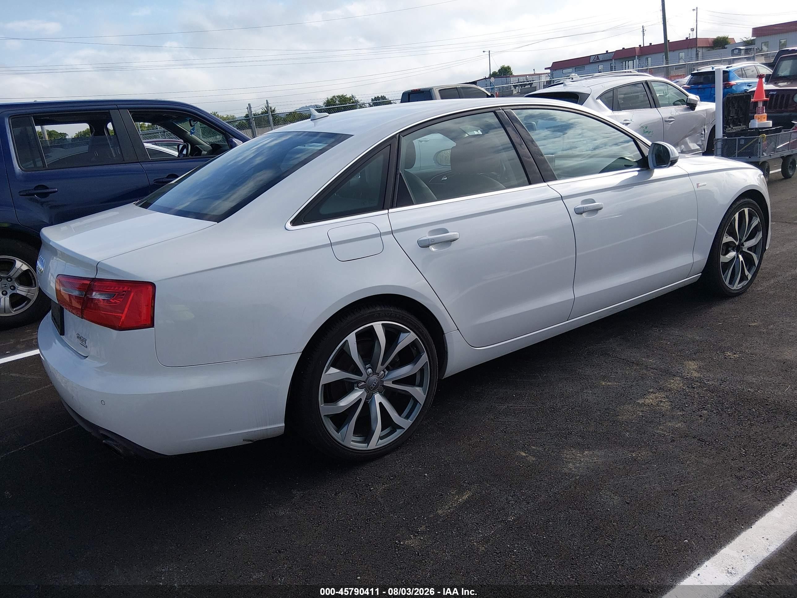 2012 Audi A6 3.0t Premium Plus Белый vin: WAUGGAFC9CN101785