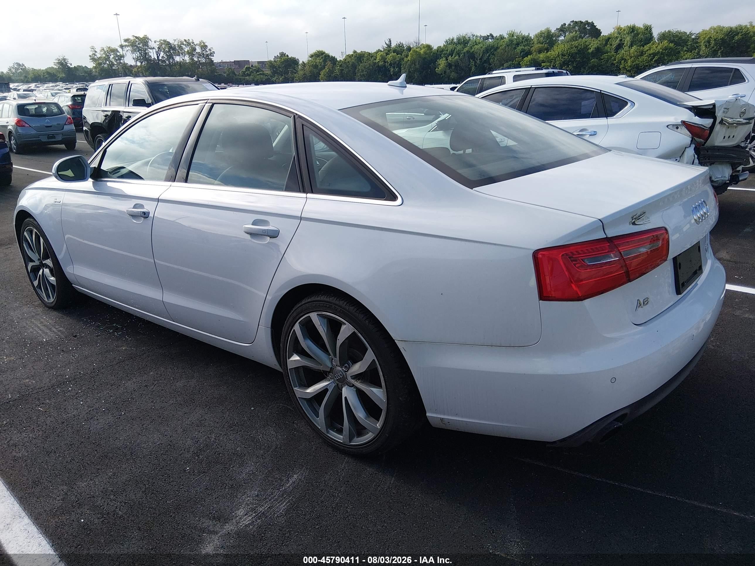 2012 Audi A6 3.0t Premium Plus Белый vin: WAUGGAFC9CN101785