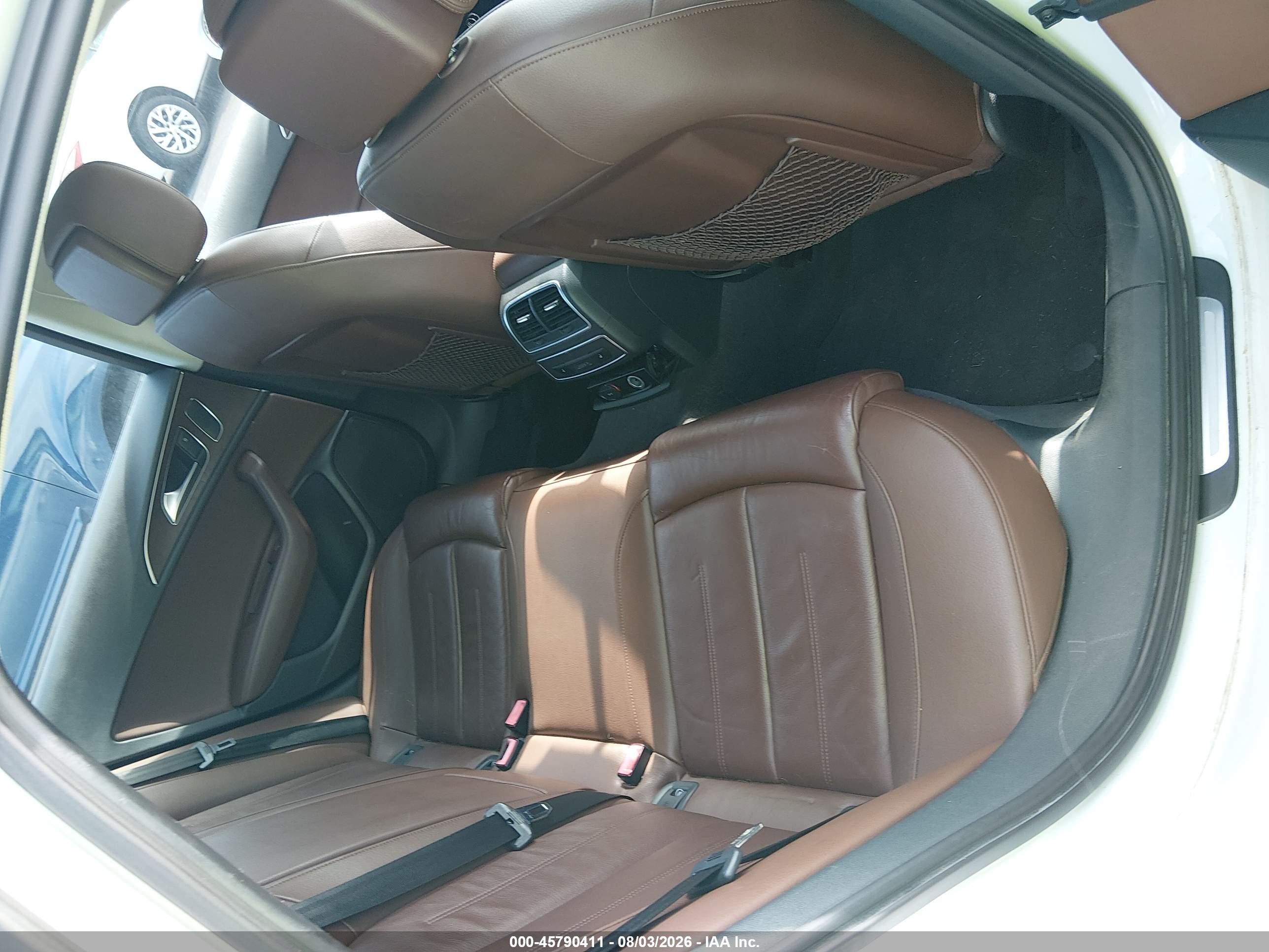 2012 Audi A6 3.0t Premium Plus Белый vin: WAUGGAFC9CN101785