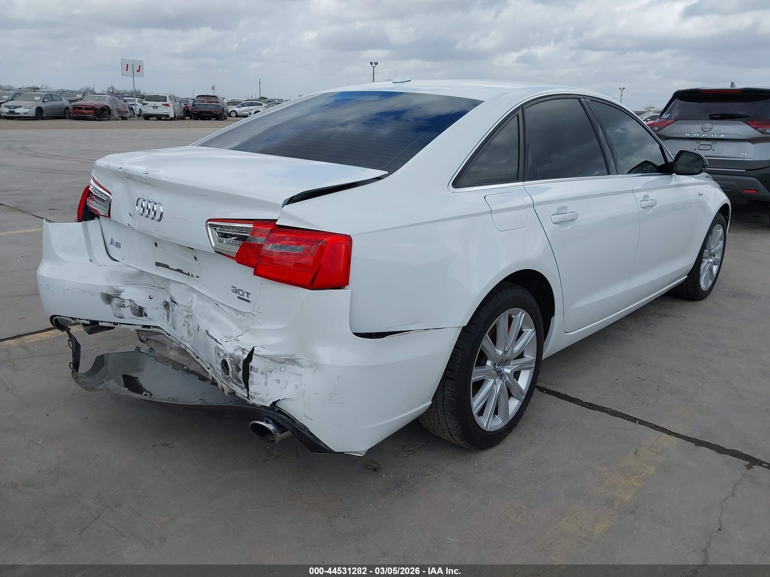 2013 Audi A6 3.0t Premium White vin: WAUGGAFC9DN080616