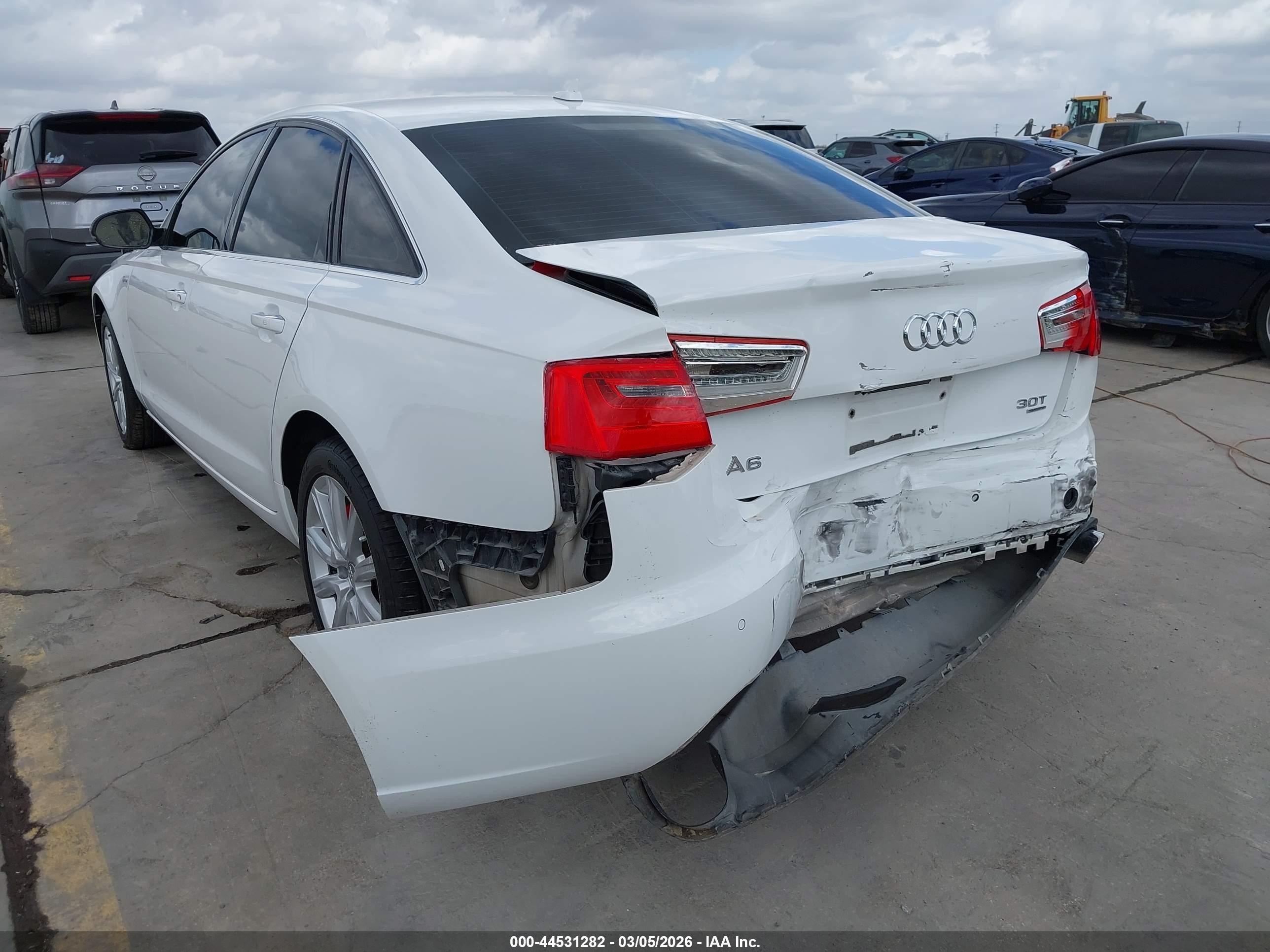 2013 Audi A6 3.0t Premium White vin: WAUGGAFC9DN080616