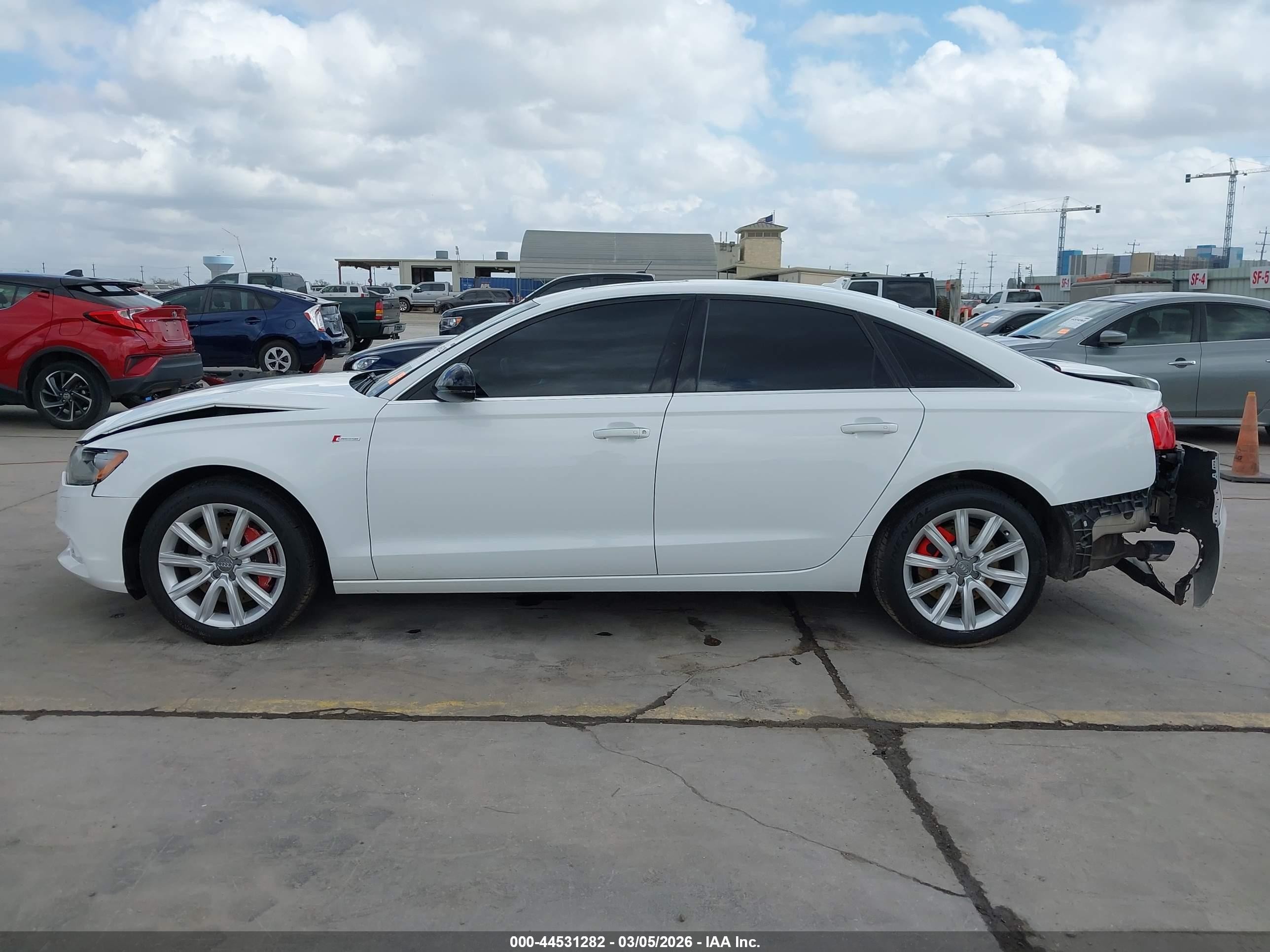 2013 Audi A6 3.0t Premium White vin: WAUGGAFC9DN080616