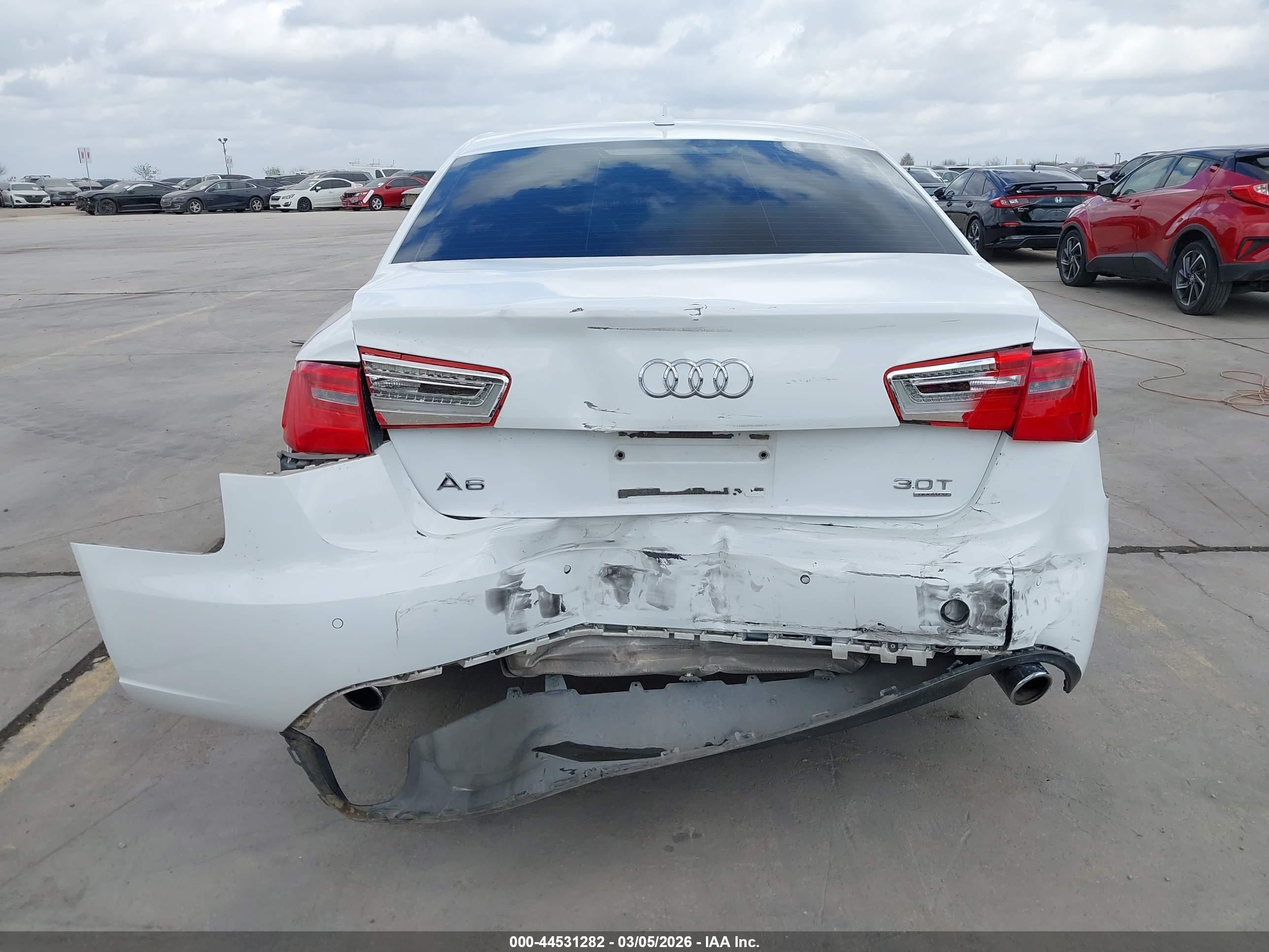 2013 Audi A6 3.0t Premium White vin: WAUGGAFC9DN080616