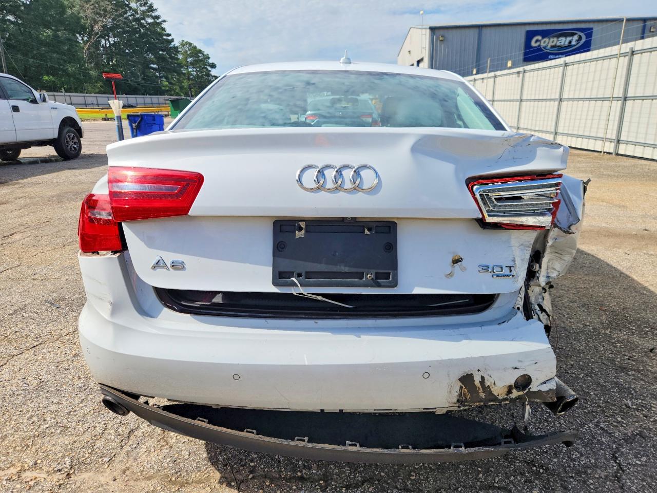 2013 Audi A6 Premium Plus White vin: WAUGGAFCXDN142072