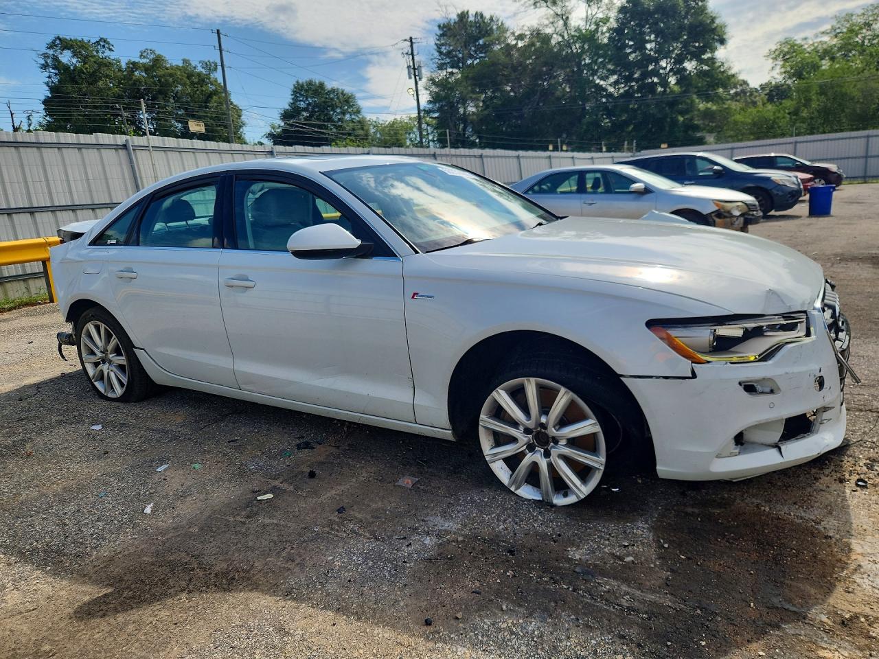 2013 Audi A6 Premium Plus White vin: WAUGGAFCXDN142072