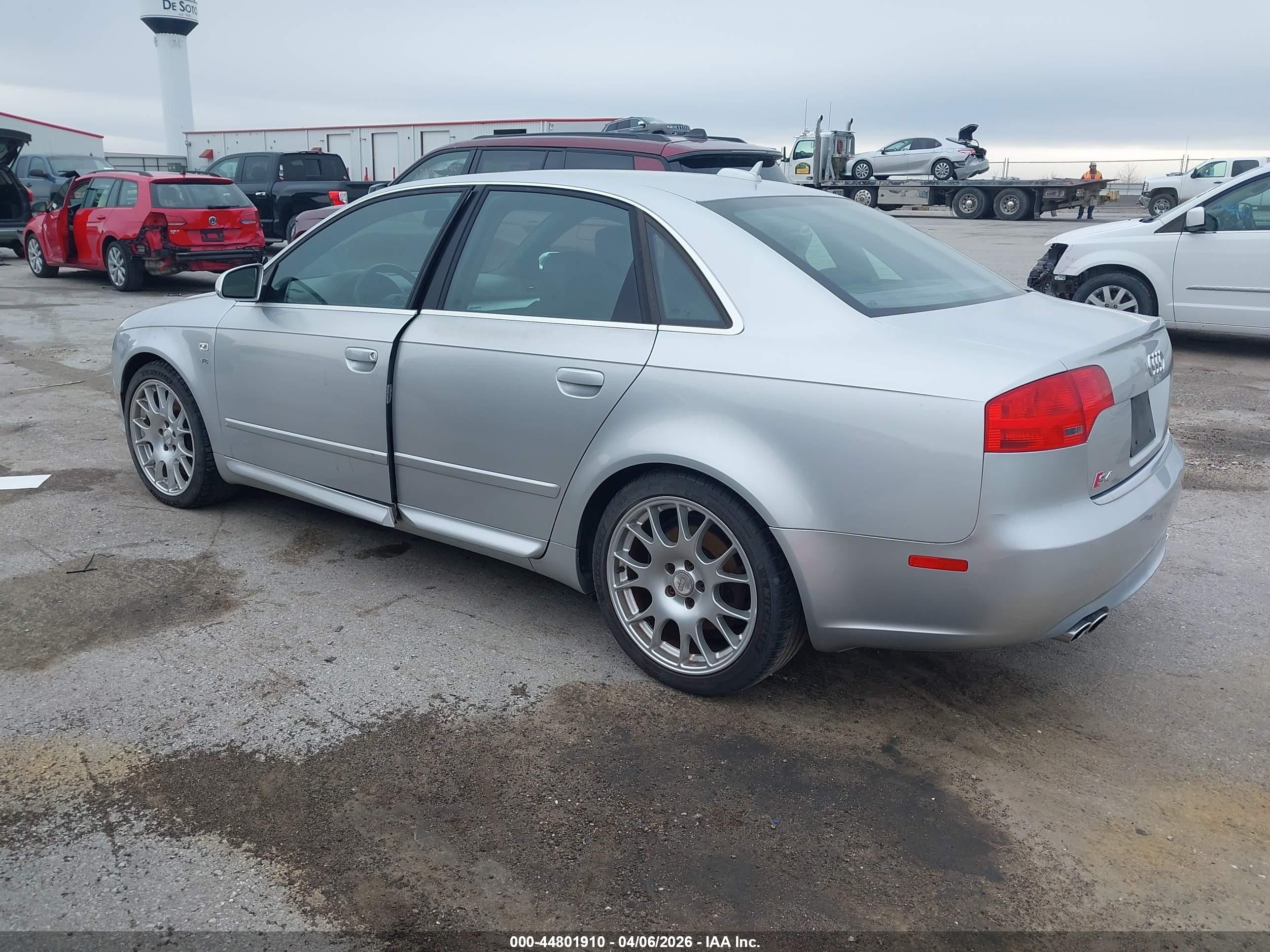 2006 Audi S4 4.2 Серебряный vin: WAUGL78E46A007273
