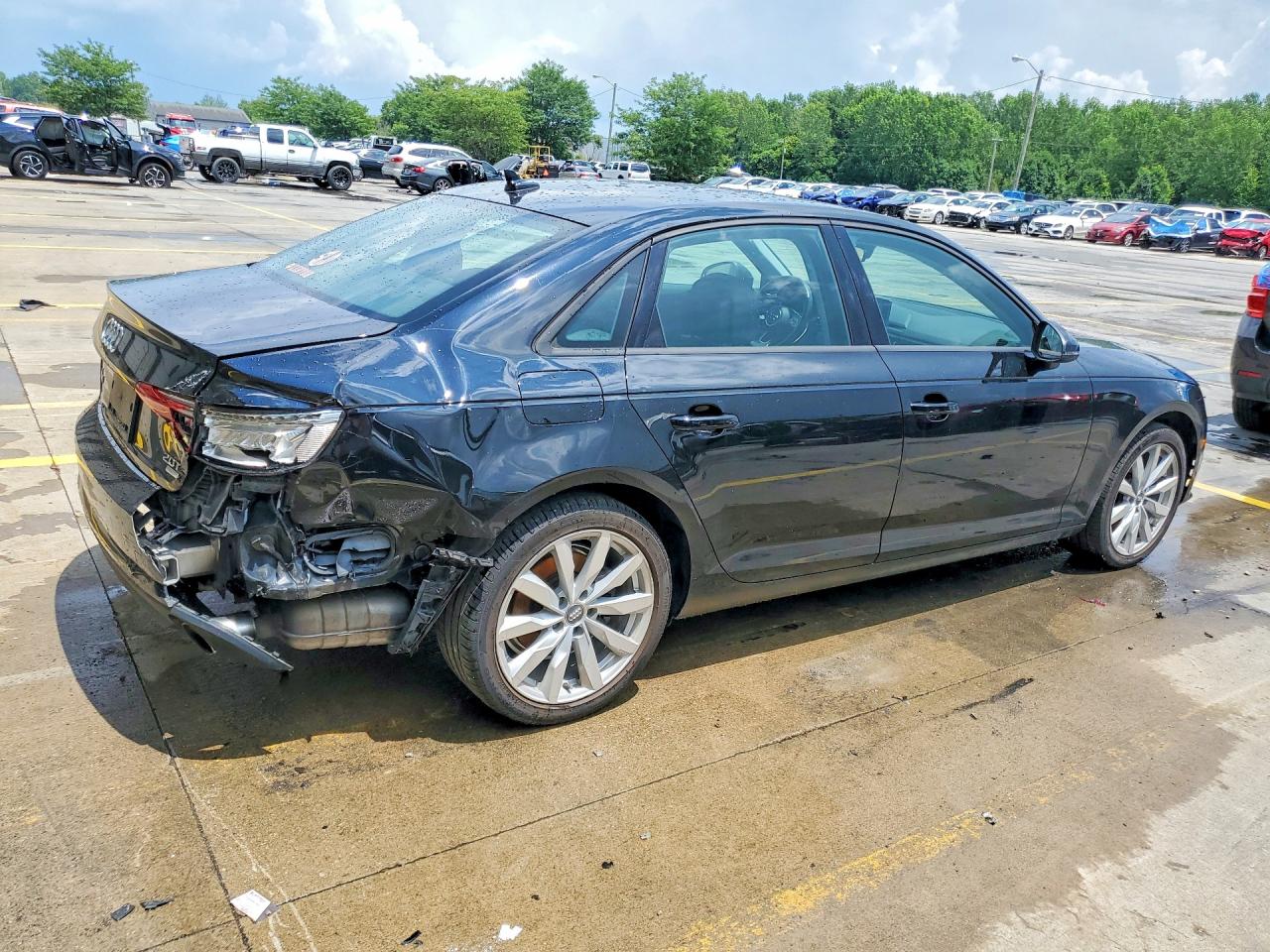 2017 Audi A4 Ultra Premium Black vin: WAUGMAF43HN031967