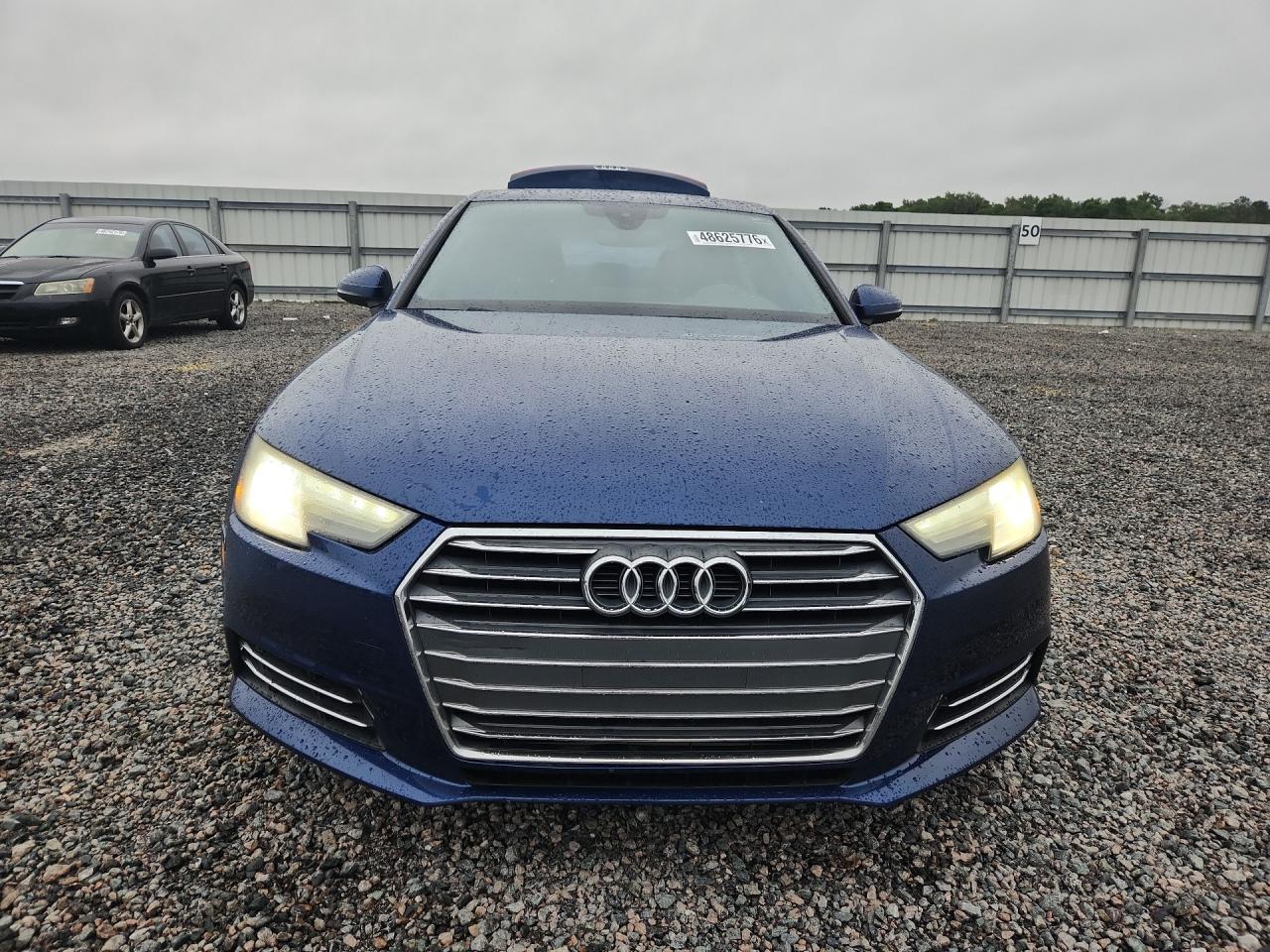 2017 Audi A4 Ultra Premium Синий vin: WAUGMAF47HN035892