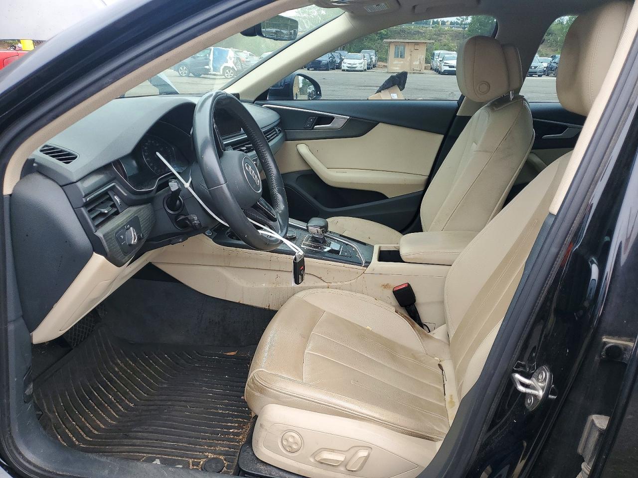 2019 Audi A4 Premium Черный vin: WAUGMAF47KA032134