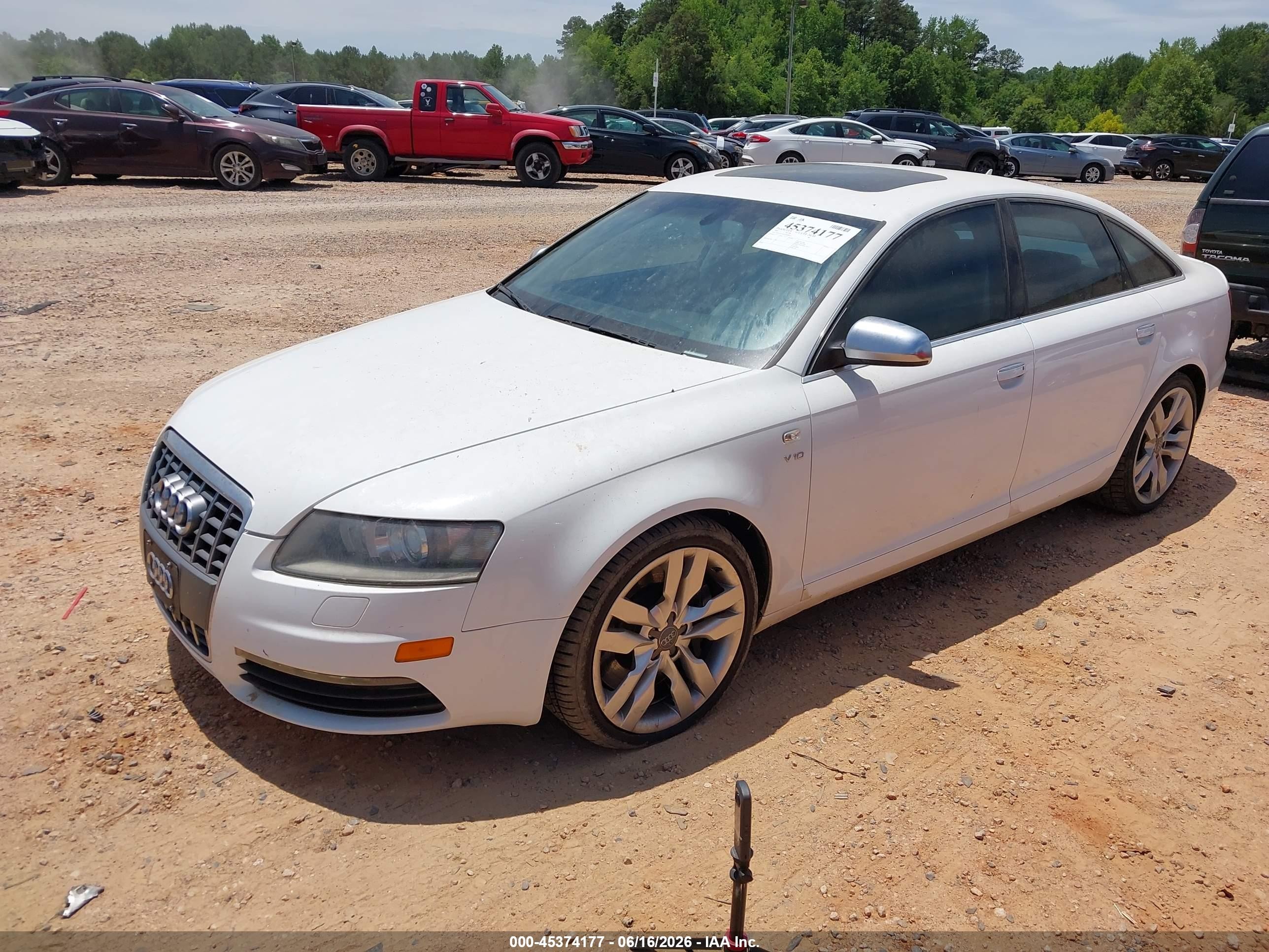 2007 Audi S6 5.2 White vin: WAUGN74F07N099825
