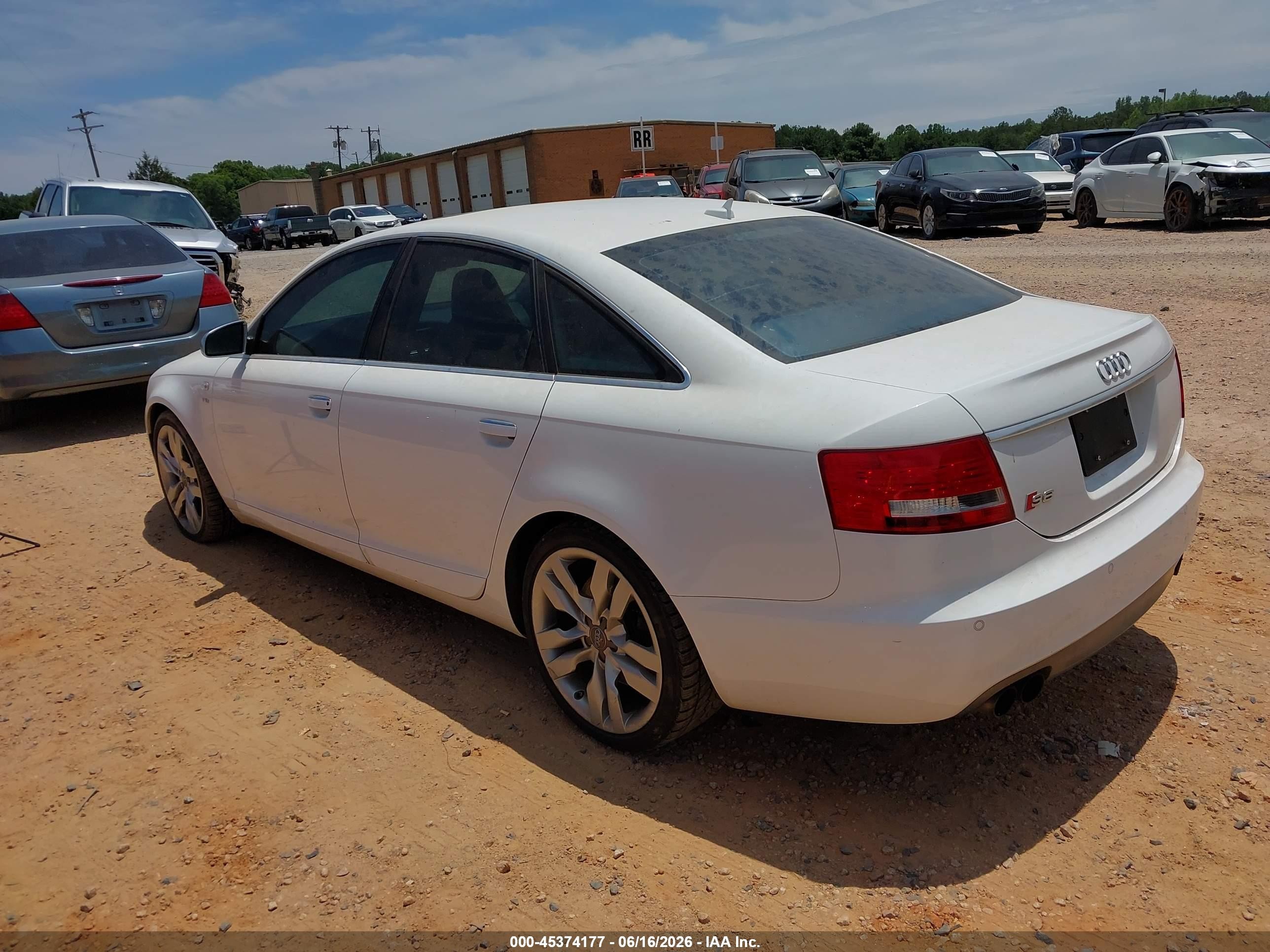 2007 Audi S6 5.2 White vin: WAUGN74F07N099825