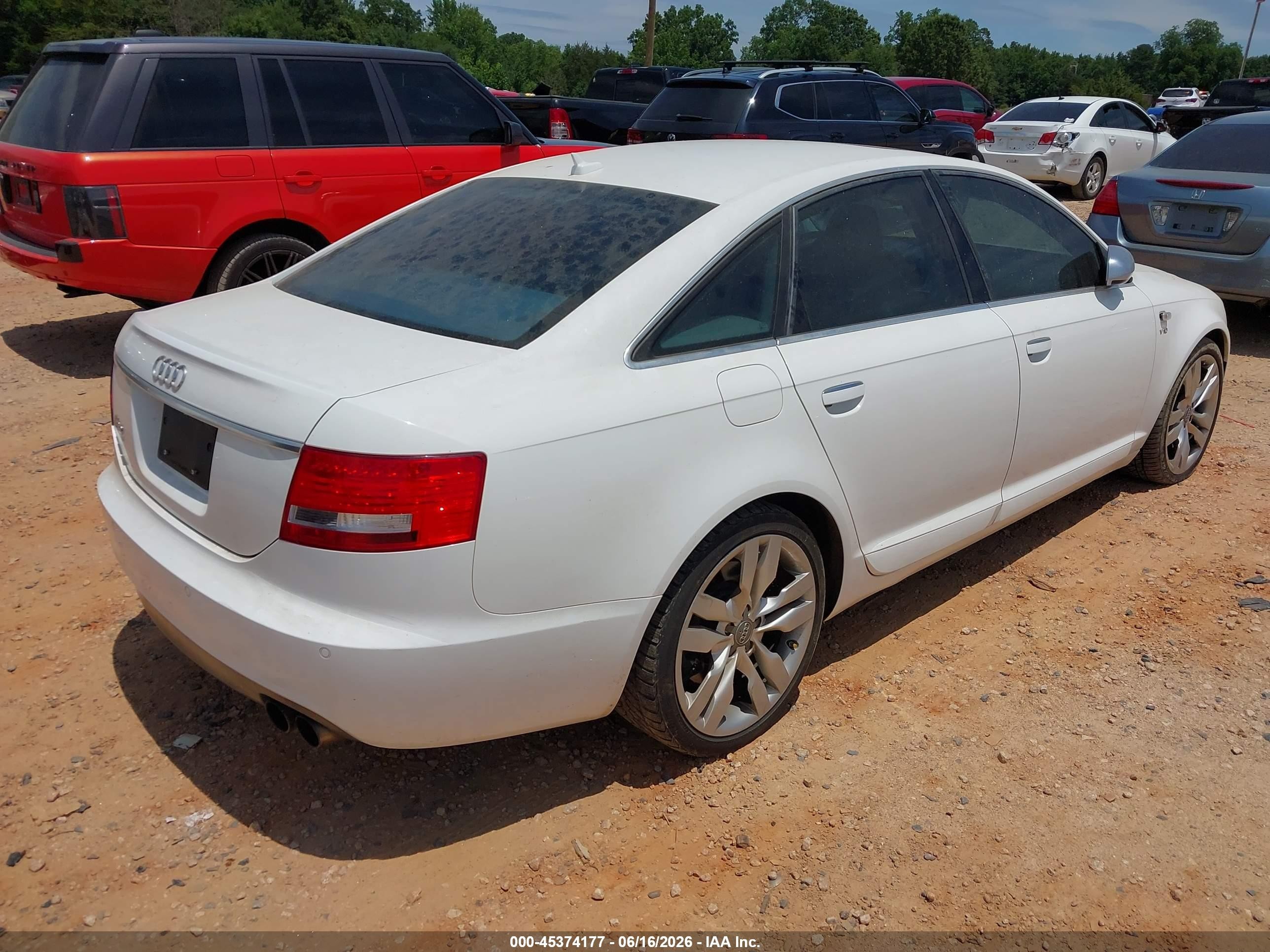2007 Audi S6 5.2 White vin: WAUGN74F07N099825
