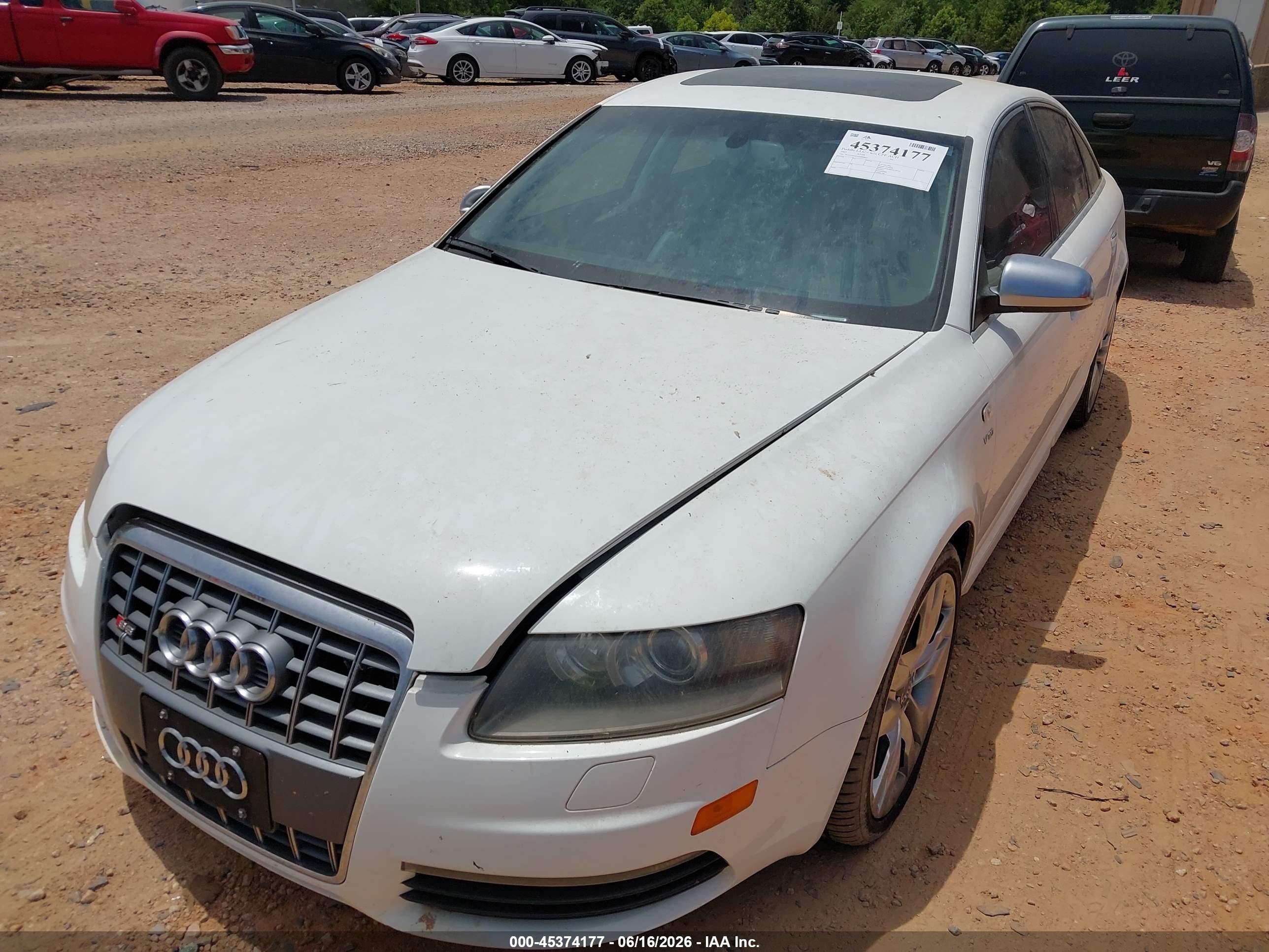 2007 Audi S6 5.2 White vin: WAUGN74F07N099825