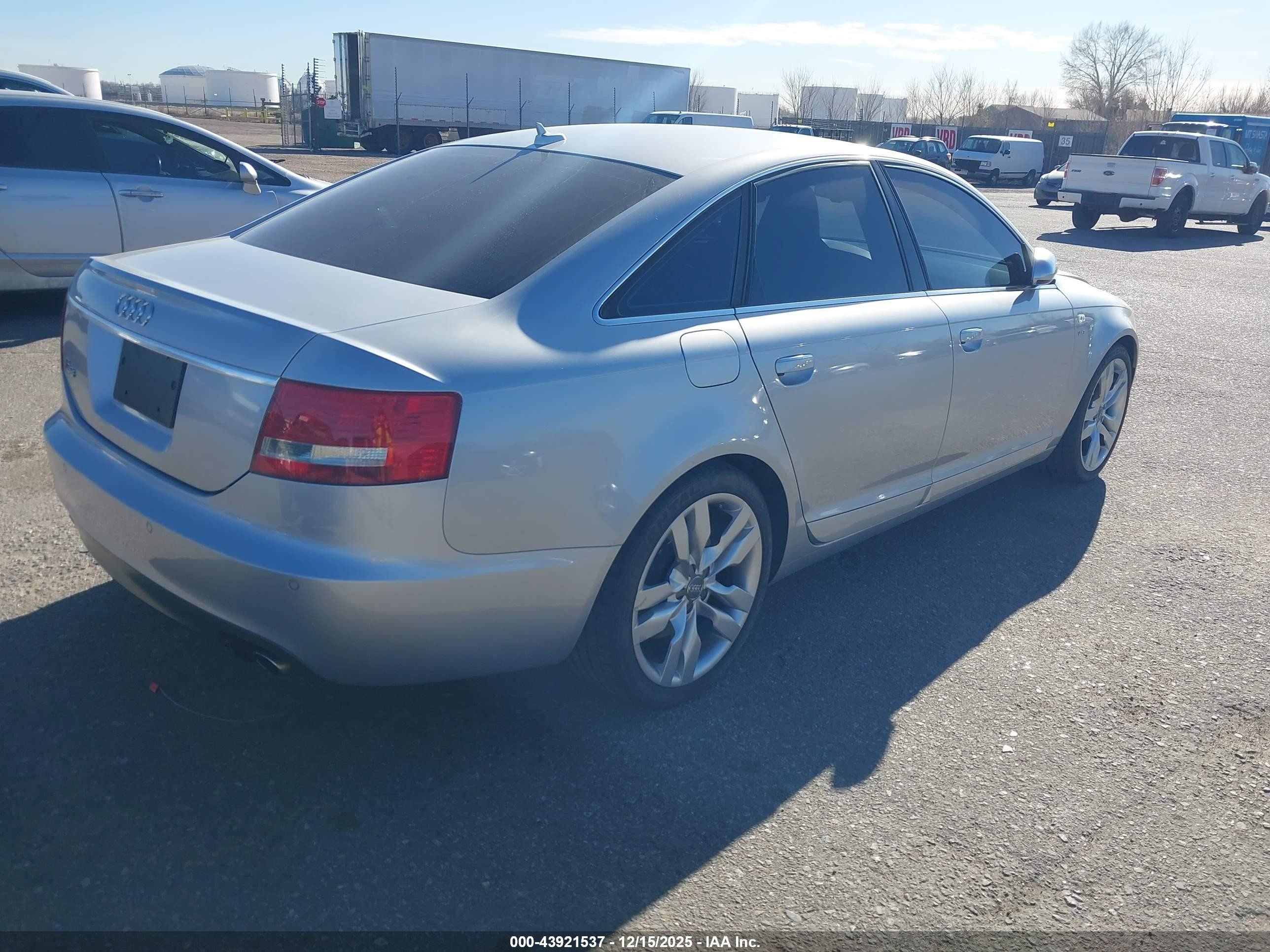 2007 Audi S6 5.2 Silver vin: WAUGN74FX7N045867