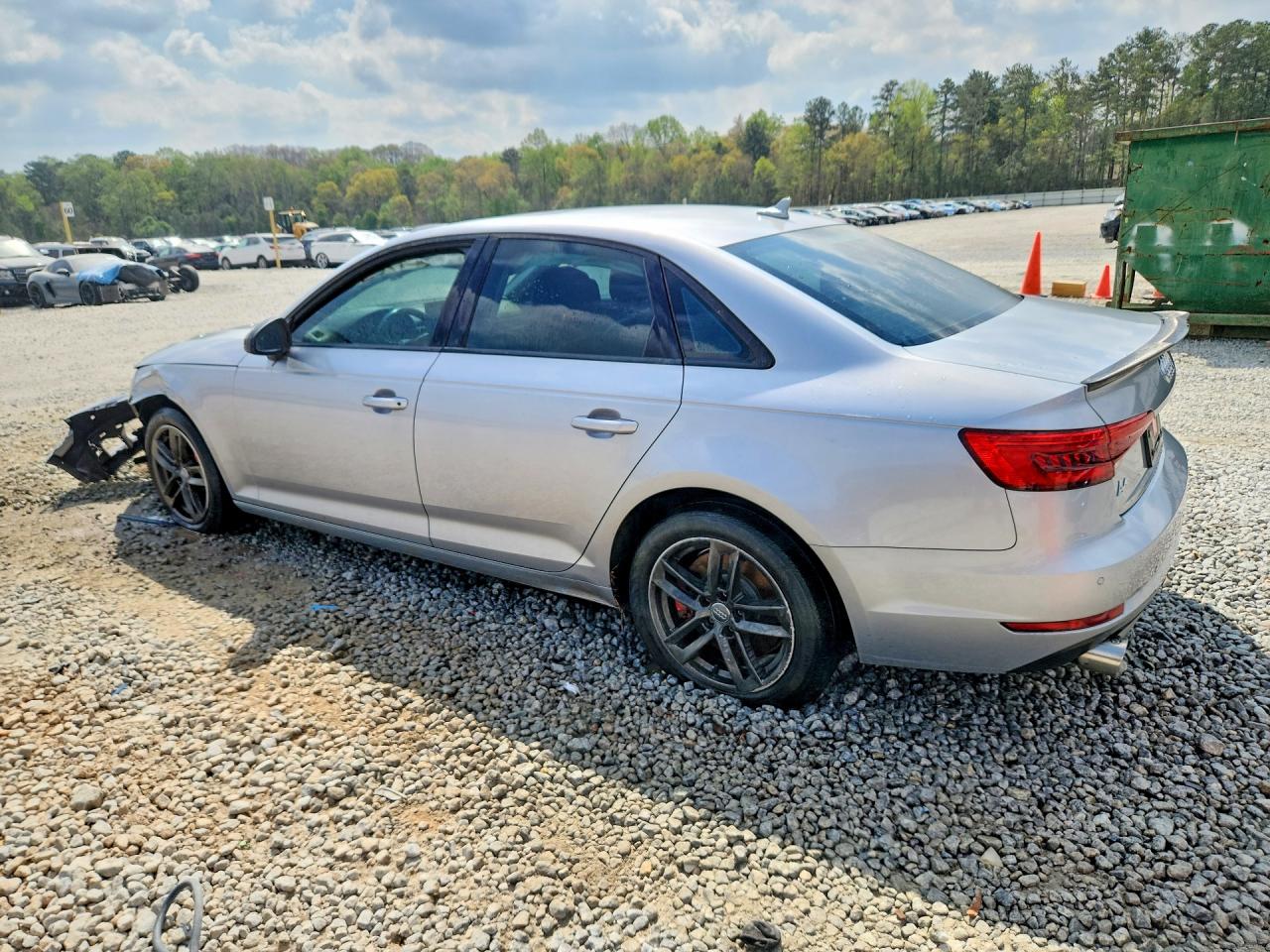 2017 Audi A4 Premium Серебряный vin: WAUGNAF43HN015779