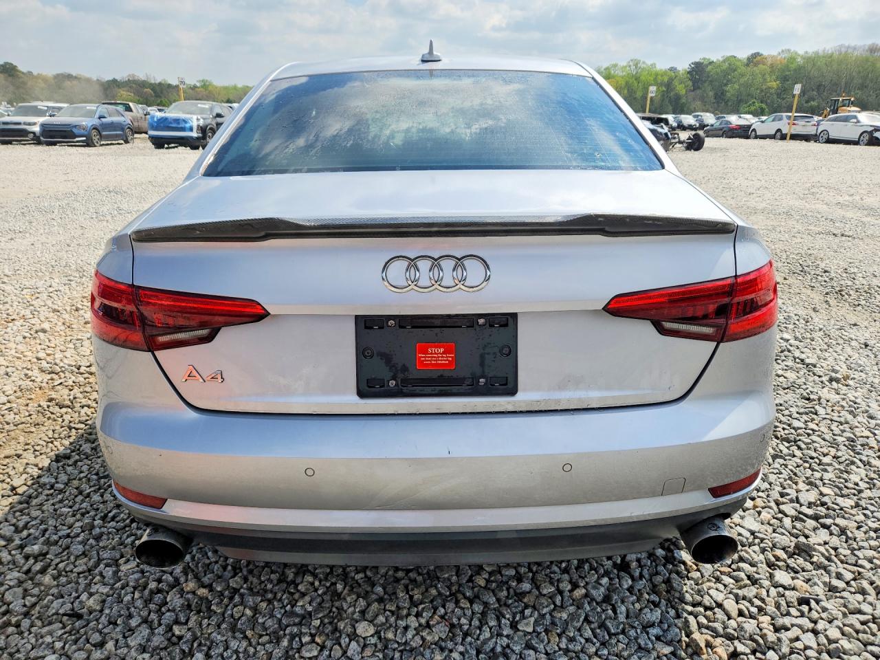 2017 Audi A4 Premium Серебряный vin: WAUGNAF43HN015779