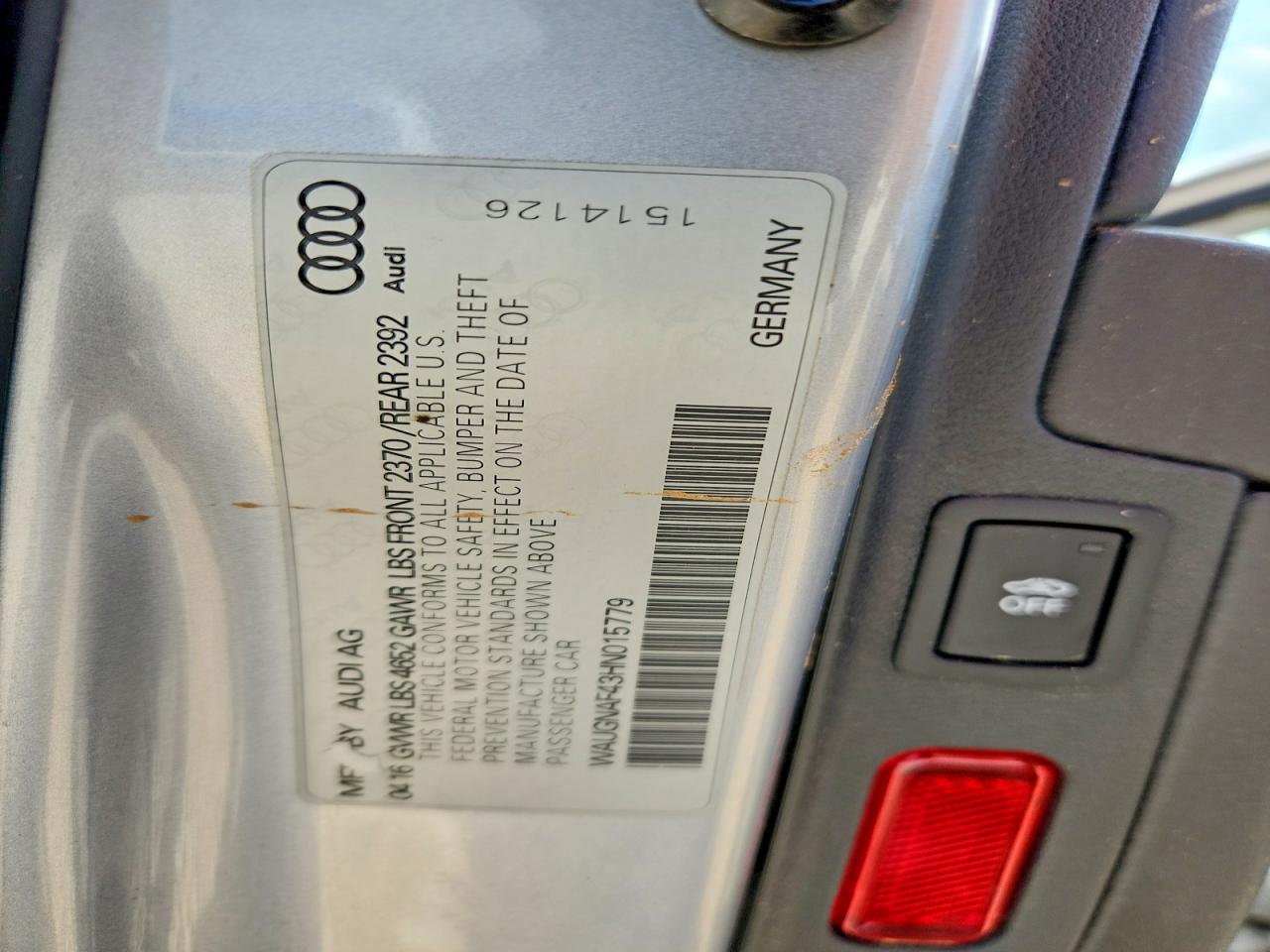 2017 Audi A4 Premium Серебряный vin: WAUGNAF43HN015779