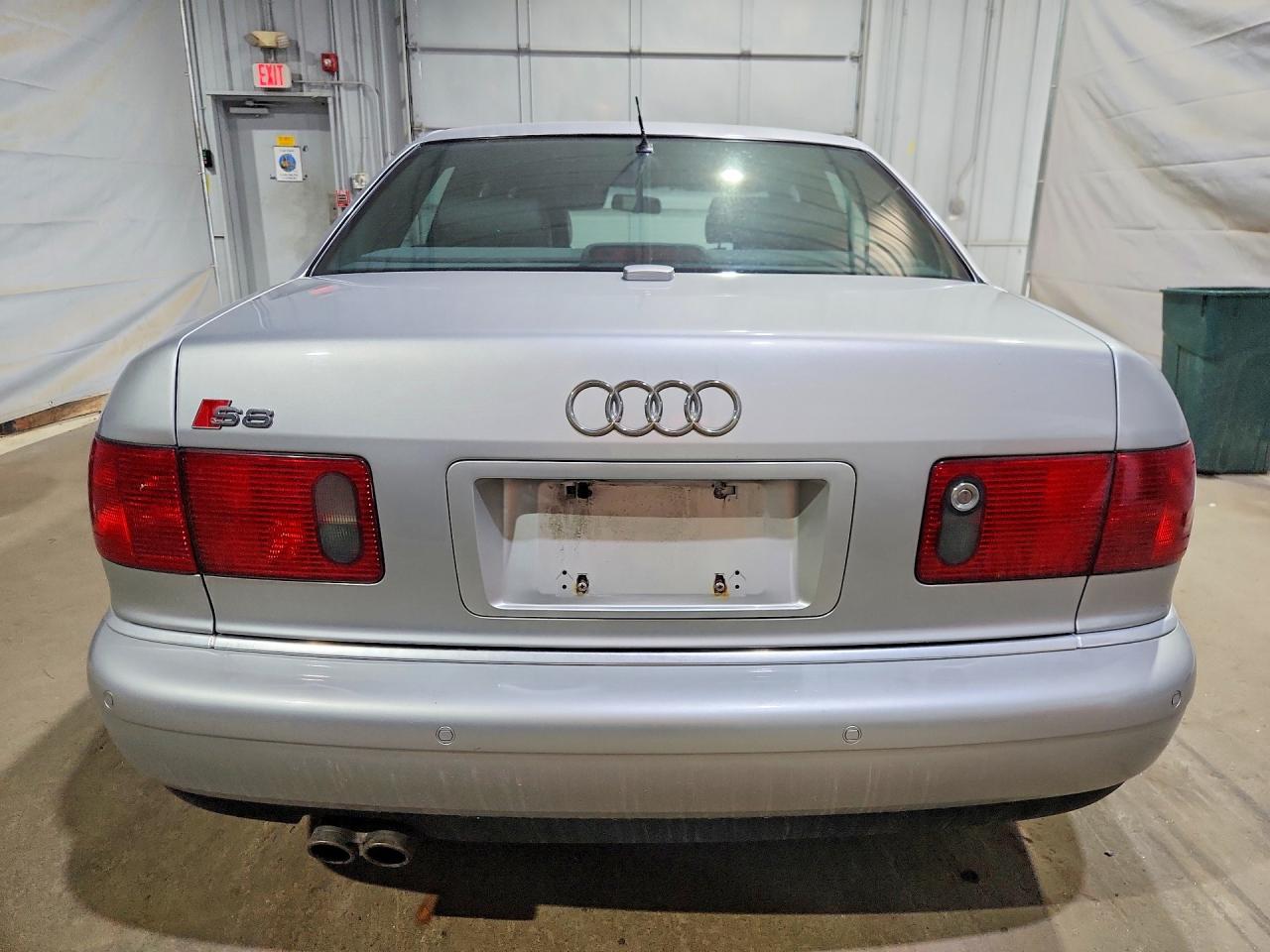 2001 Audi S8 Quattro Silver vin: WAUGU54D31N012917