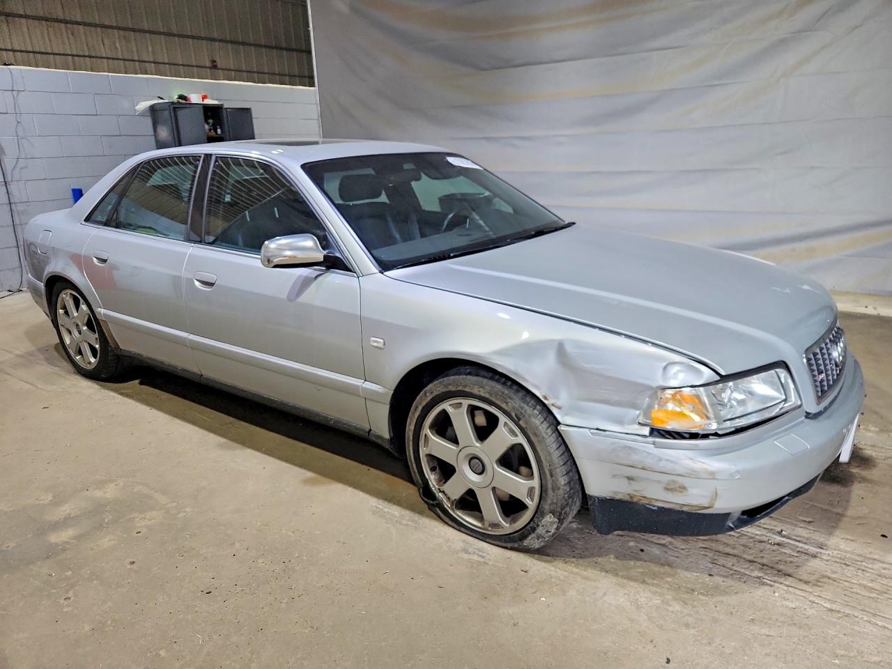 2001 Audi S8 Quattro Silver vin: WAUGU54D31N012917
