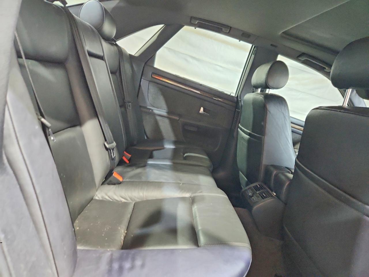 2001 Audi S8 Quattro Silver vin: WAUGU54D31N012917