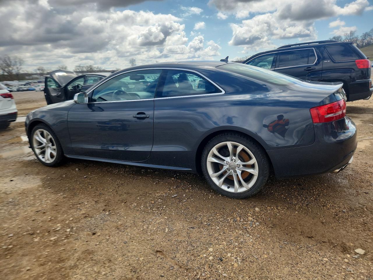 2011 Audi S5 Premium Plus Gray vin: WAUGVAFR6BA063125