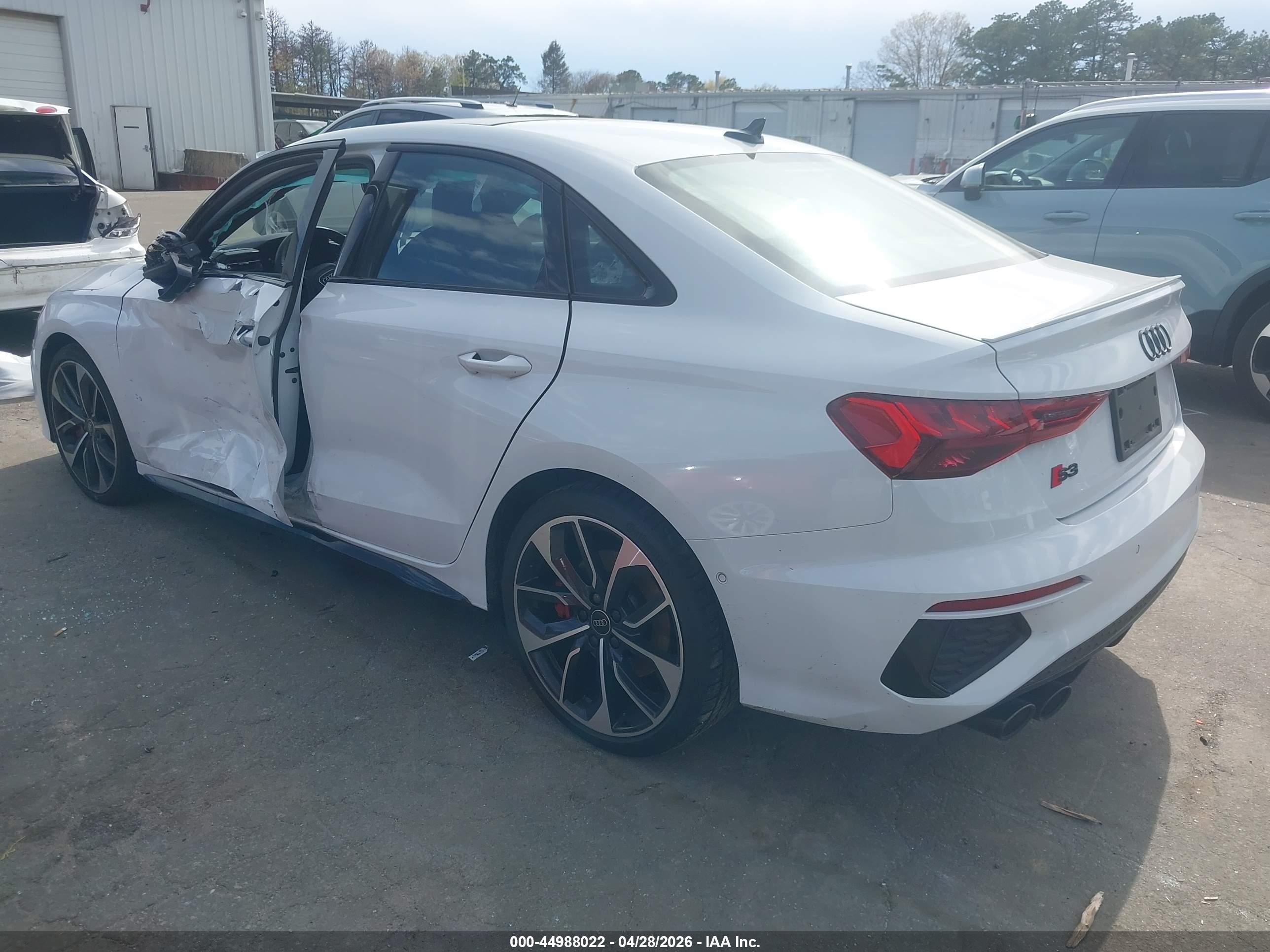 2024 Audi S3 Premium Plus Tfsi Quattro S Tronic White vin: WAUH3DGY5RA129580
