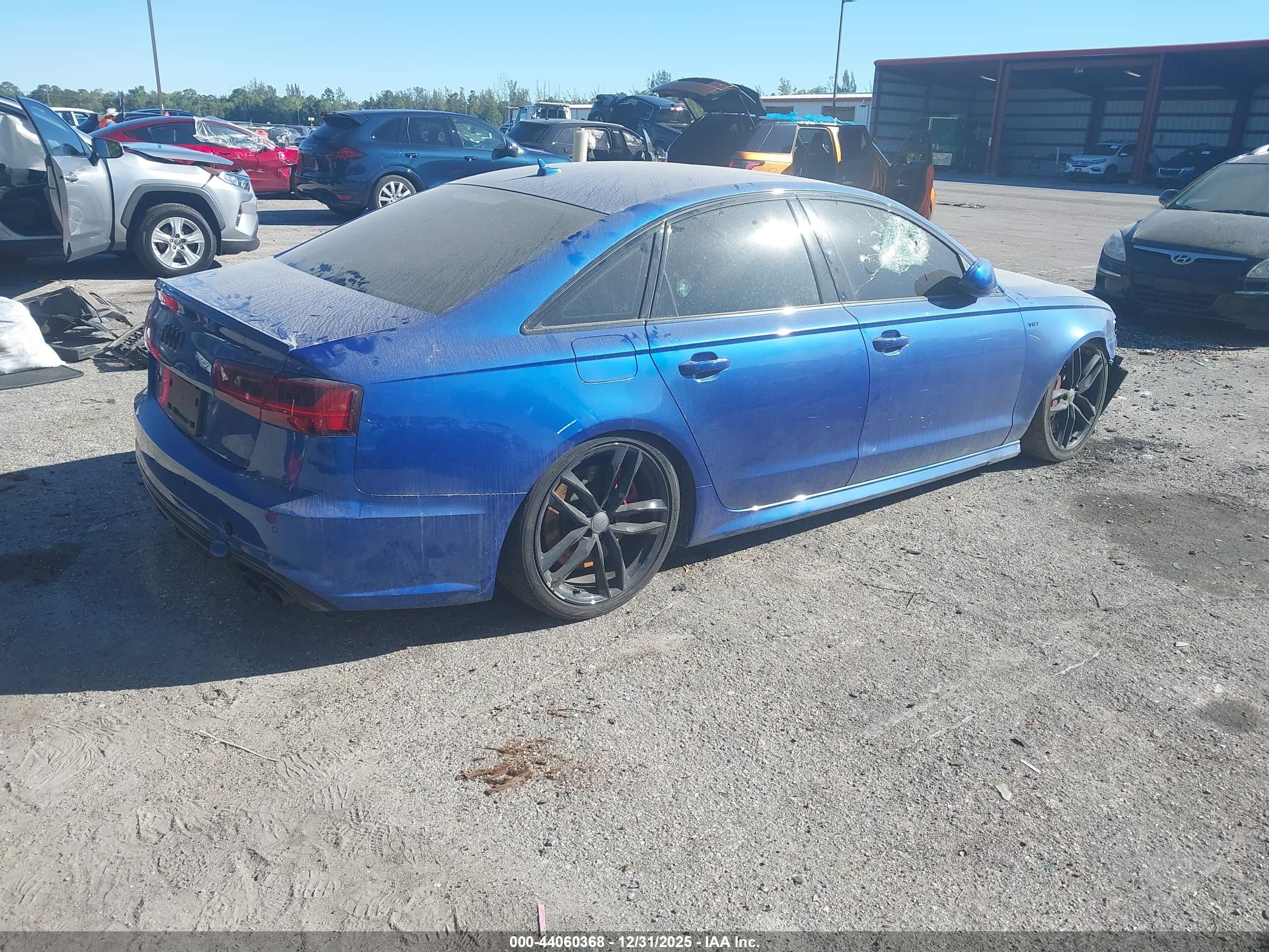2018 Audi S6 4.0t Premium Plus Синий vin: WAUHFAFC4JN086584