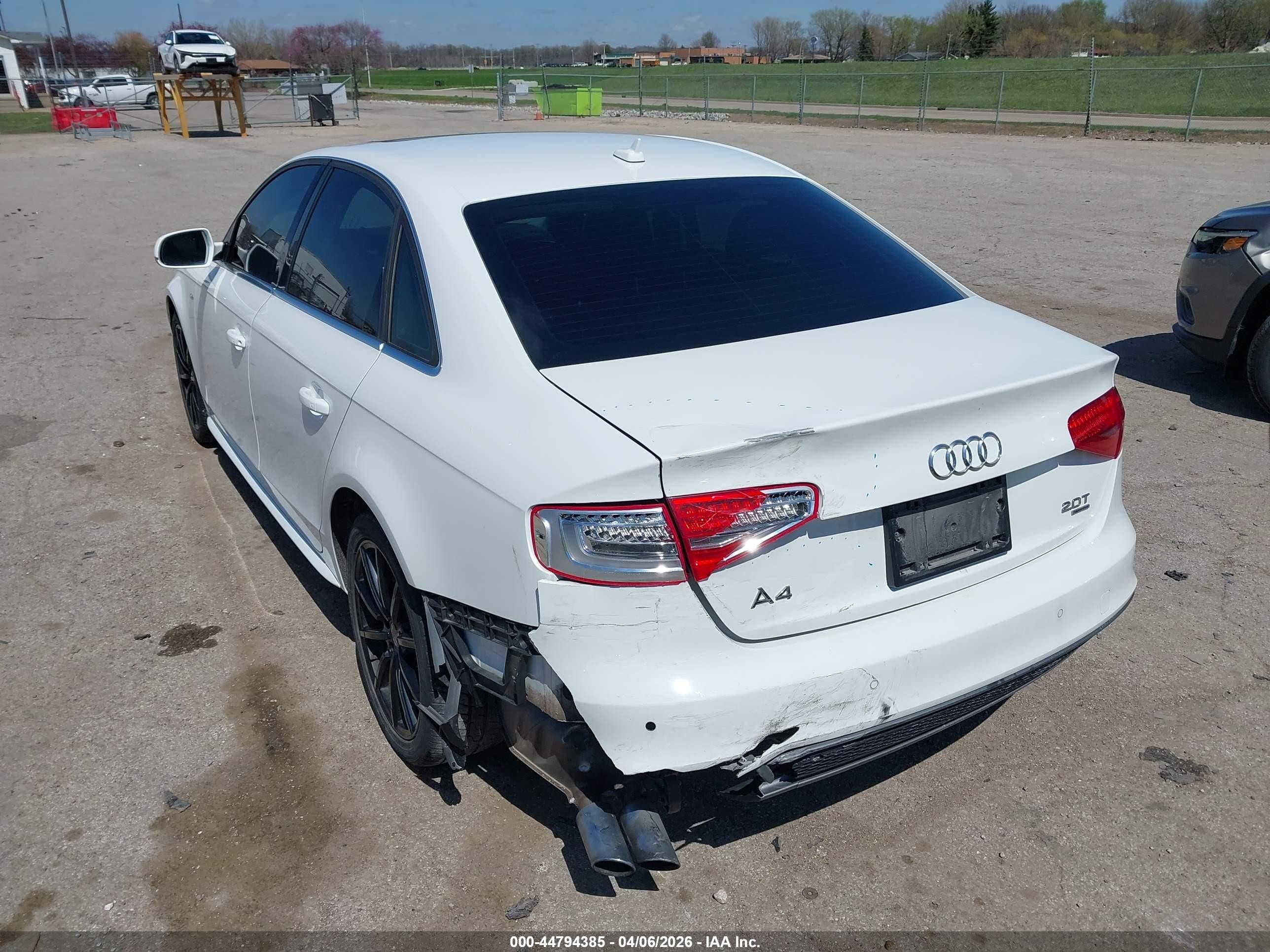 2015 Audi A4 2.0t Premium White vin: WAUHFAFL2FN014497