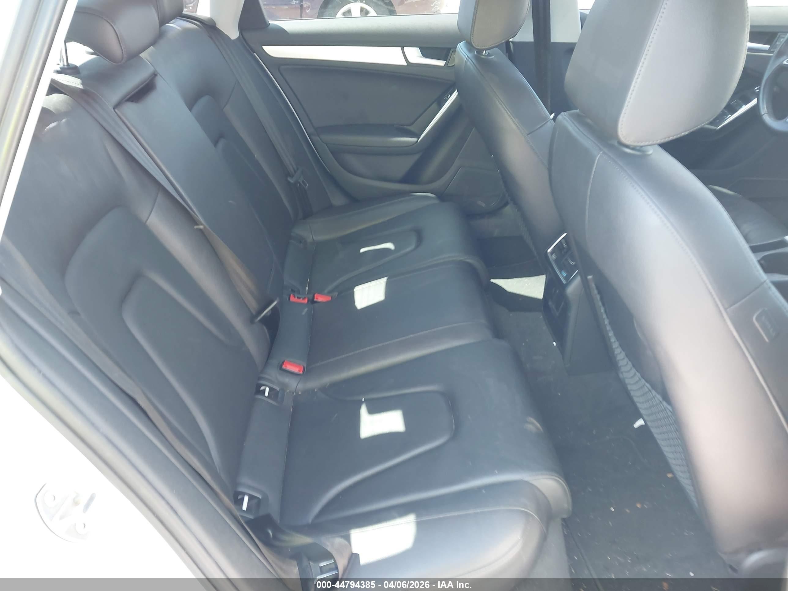2015 Audi A4 2.0t Premium White vin: WAUHFAFL2FN014497