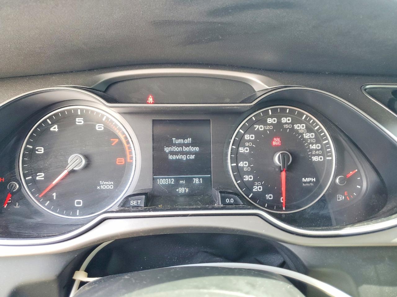 2015 Audi A4 Premium Plus Черный vin: WAUHFAFL5FN001467