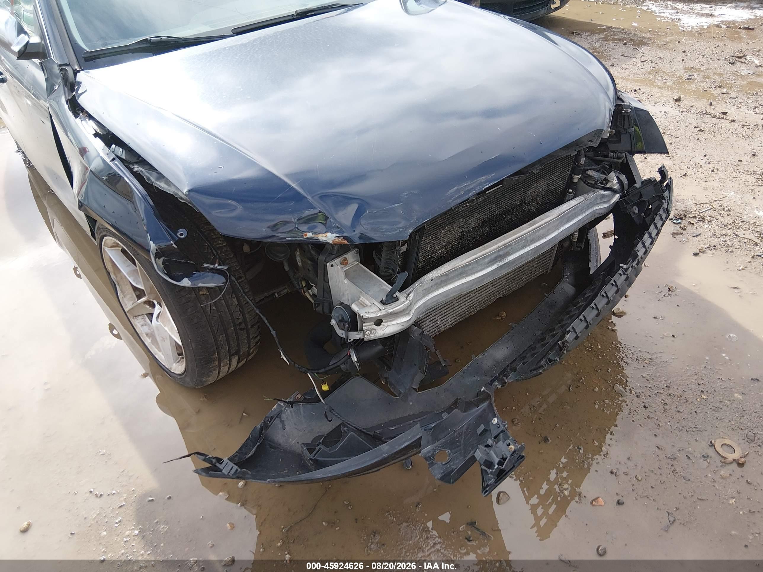 2011 Audi A4 2.0t Premium Синий vin: WAUHFAFL6BN018854