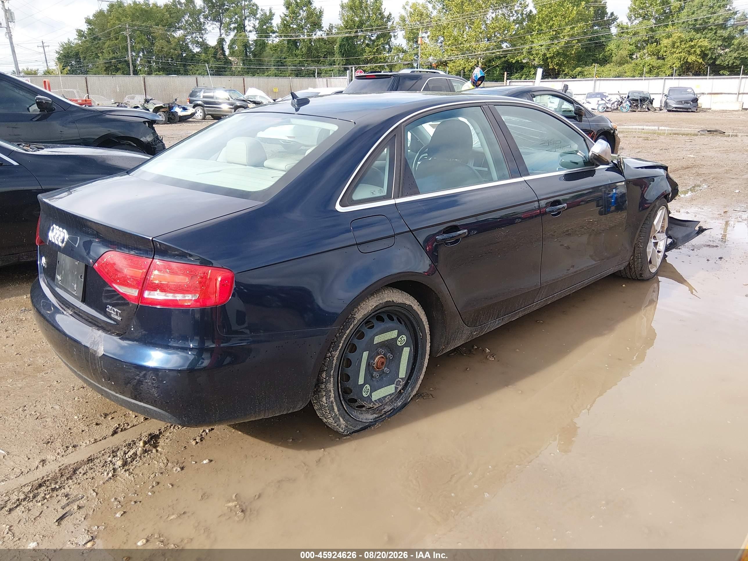 2011 Audi A4 2.0t Premium Синий vin: WAUHFAFL6BN018854