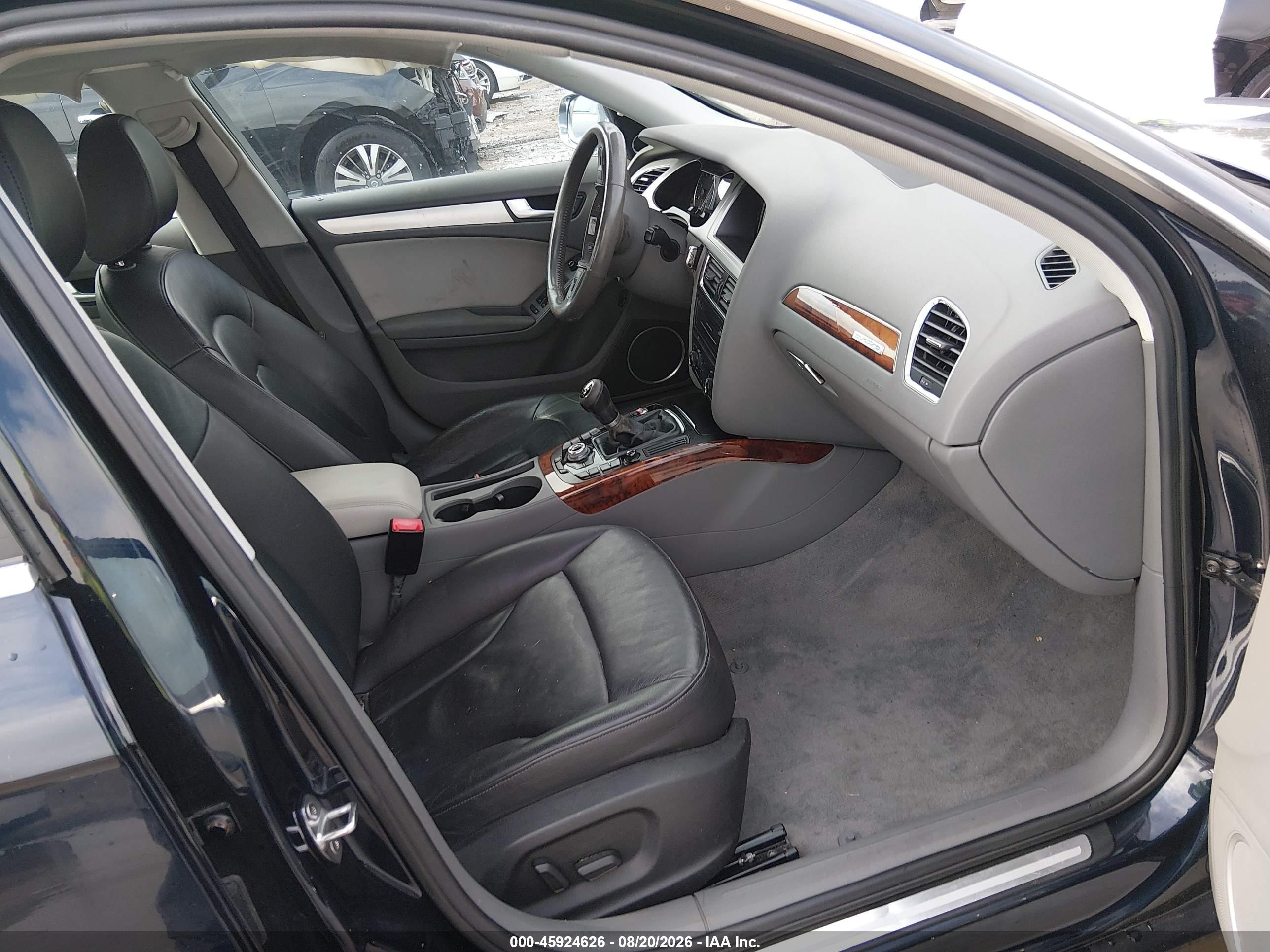 2011 Audi A4 2.0t Premium Синий vin: WAUHFAFL6BN018854